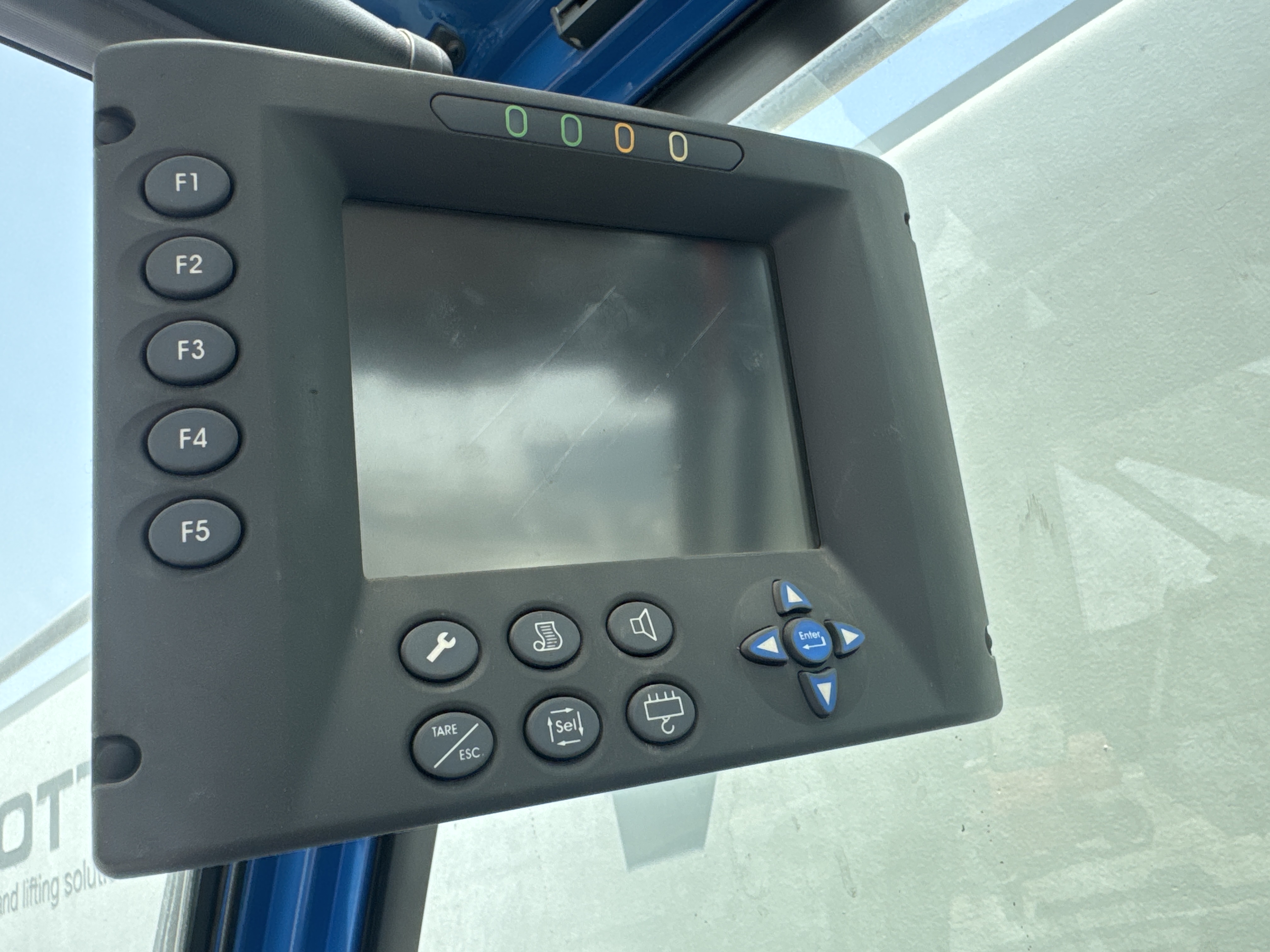 RTC-001-Manotti-ARM-550-Rough-terrain-cranes-inspection-Cabin-Instrument-cluster-1