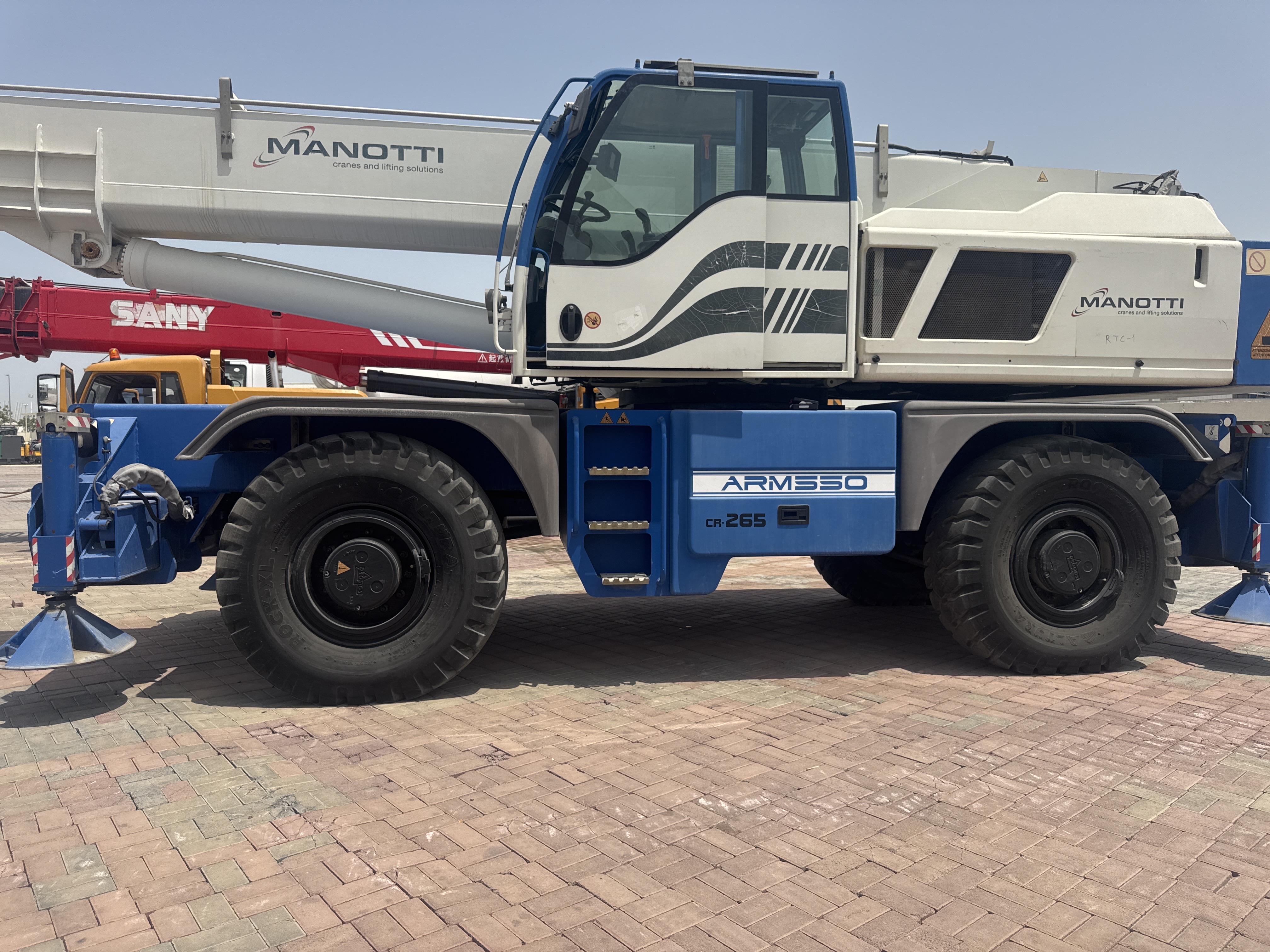RTC-001-Manotti-ARM-550-Rough-terrain-cranes-inspection-Structure-Paint-1