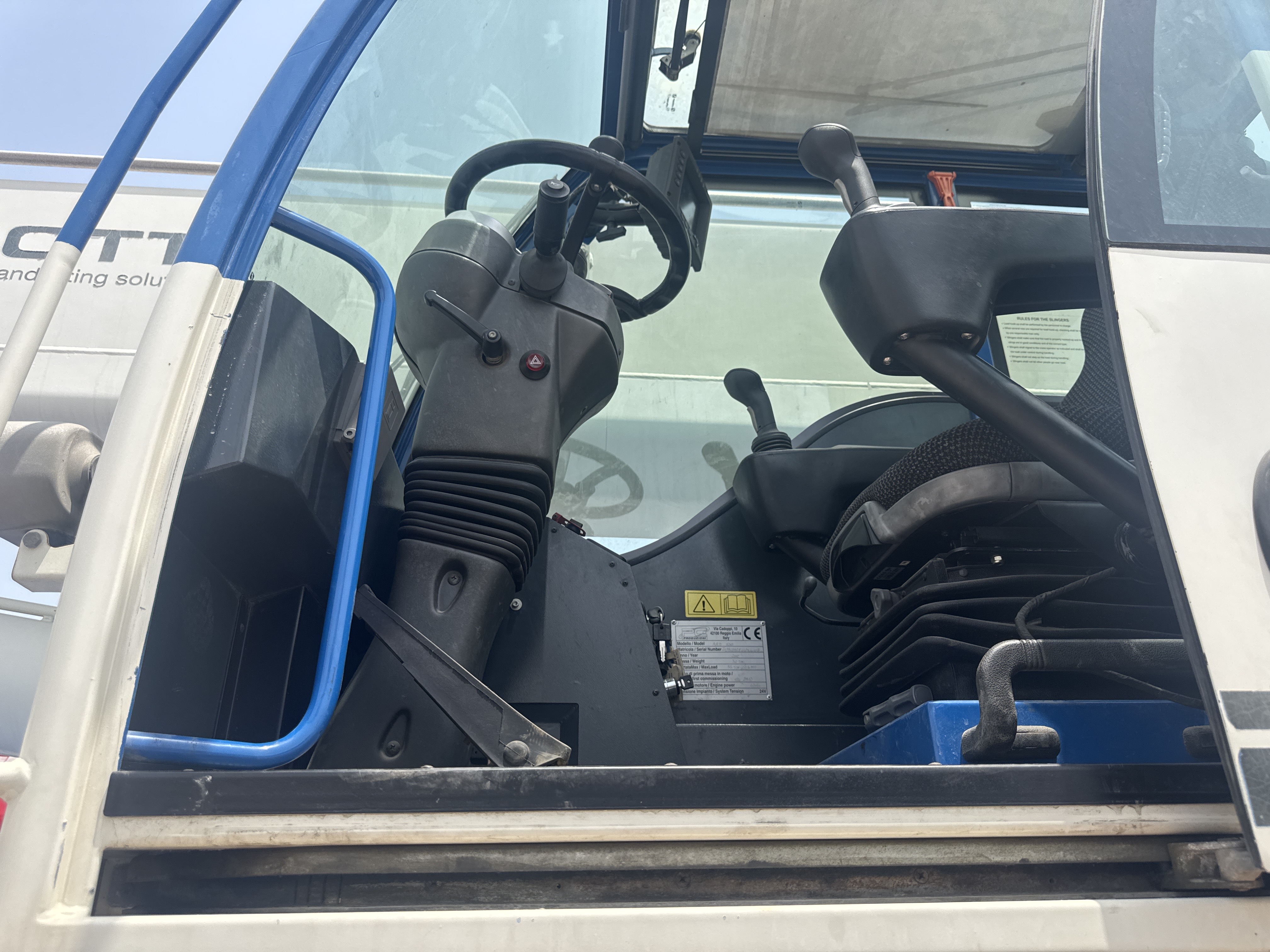 RTC-001-Manotti-ARM-550-Rough-terrain-cranes-inspection-Structure-Handrails-1
