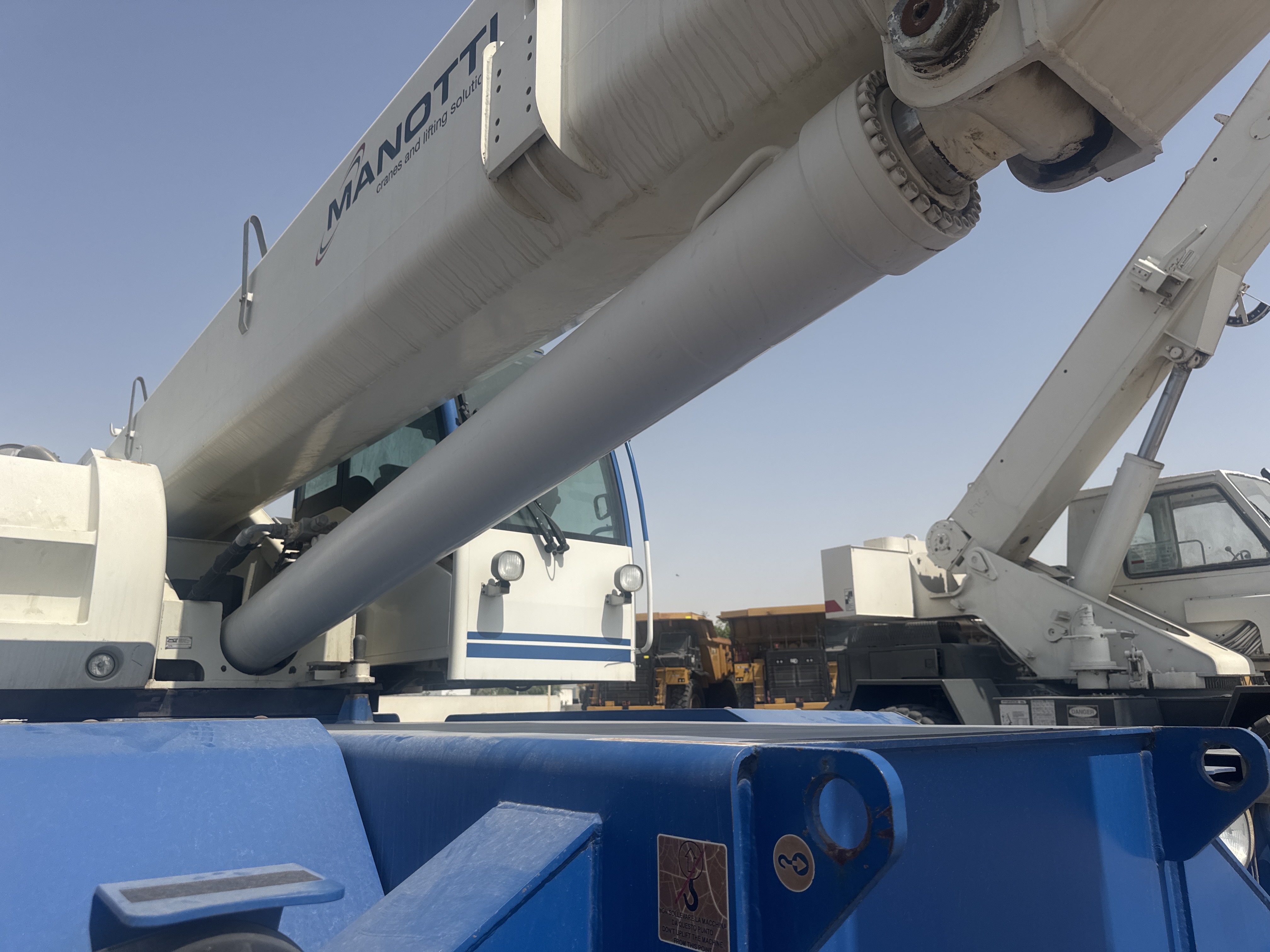 RTC-001-Manotti-ARM-550-Rough-terrain-cranes-inspection-Hydraulics-Boom-lift-cylinder-1