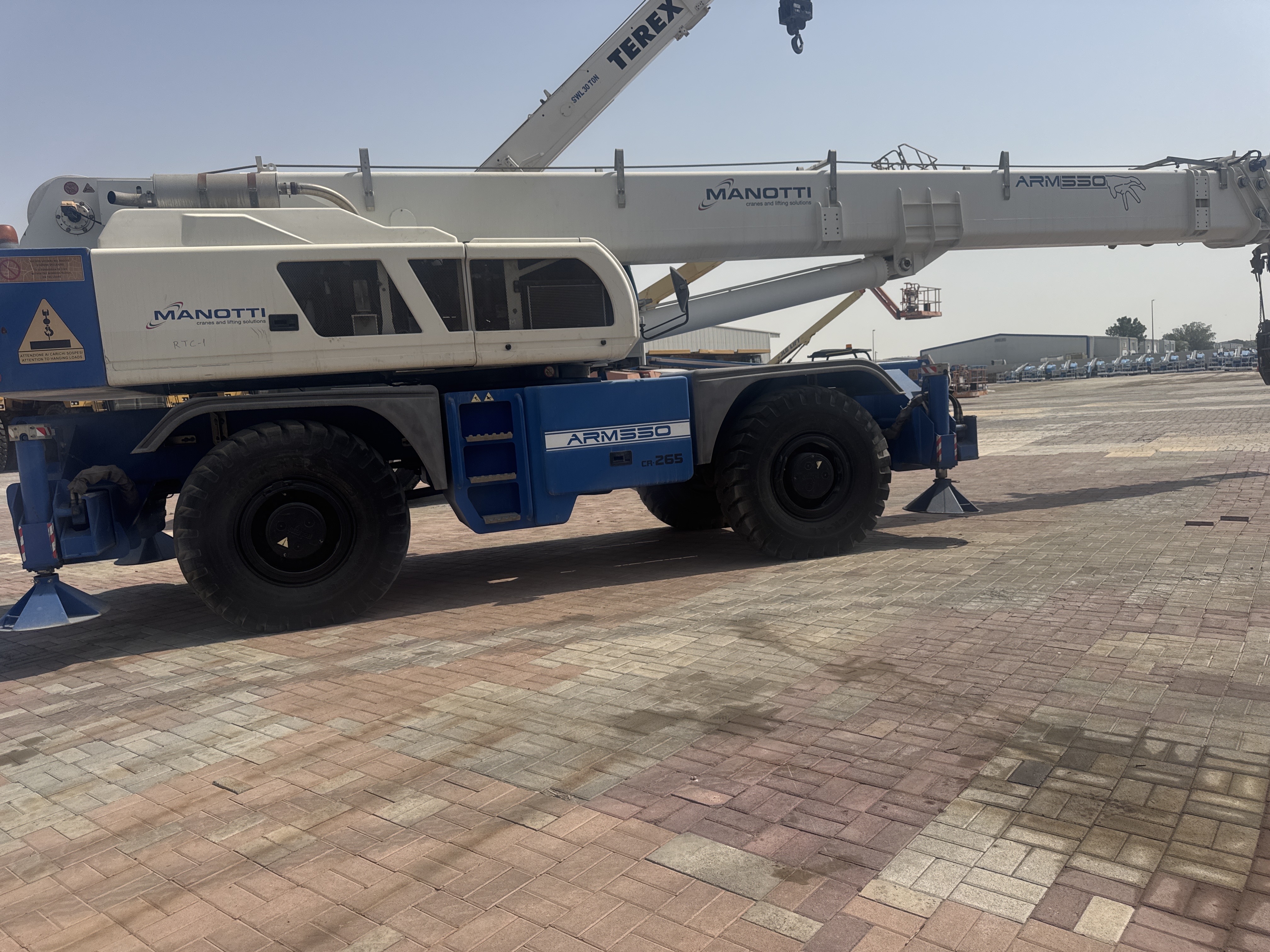 RTC-001-Manotti-ARM-550-Rough-terrain-cranes-inspection-Structure-Paint-3