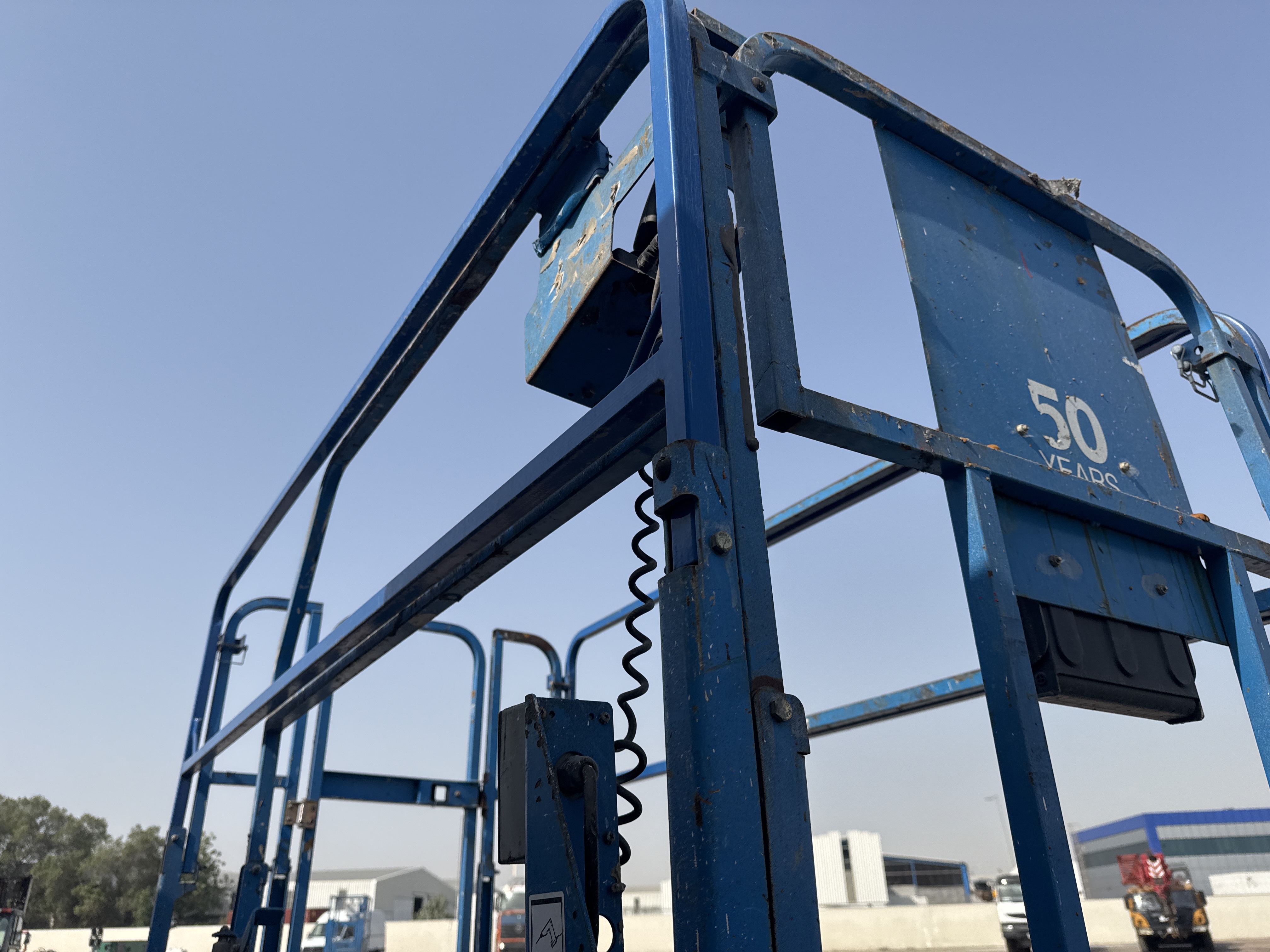 SLA-006-Genie-GS-4047-Scissor-lifts-inspection-Structure-Guard-rail-1