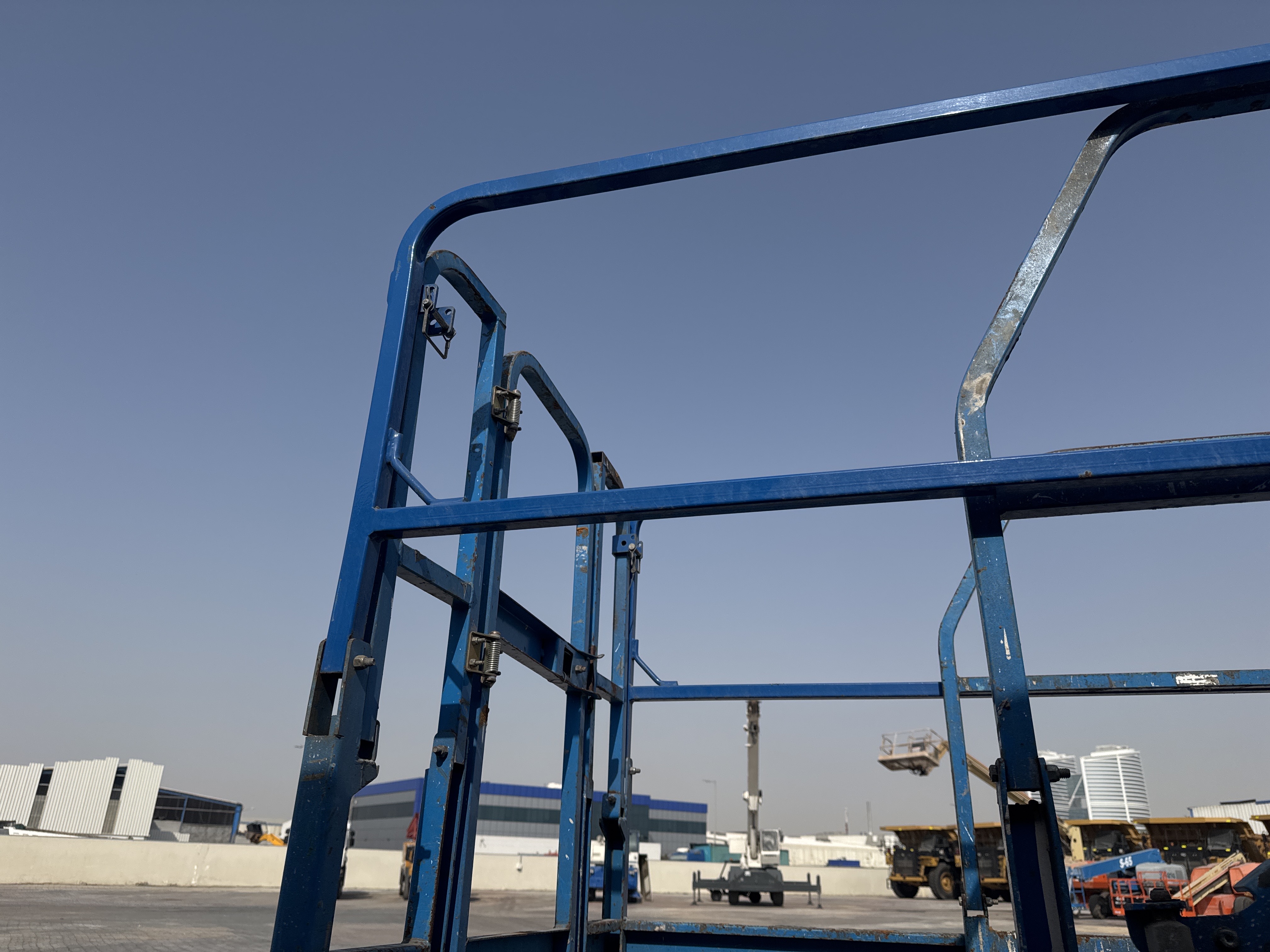 SLA-006-Genie-GS-4047-Scissor-lifts-inspection-Structure-Guard-rail-1