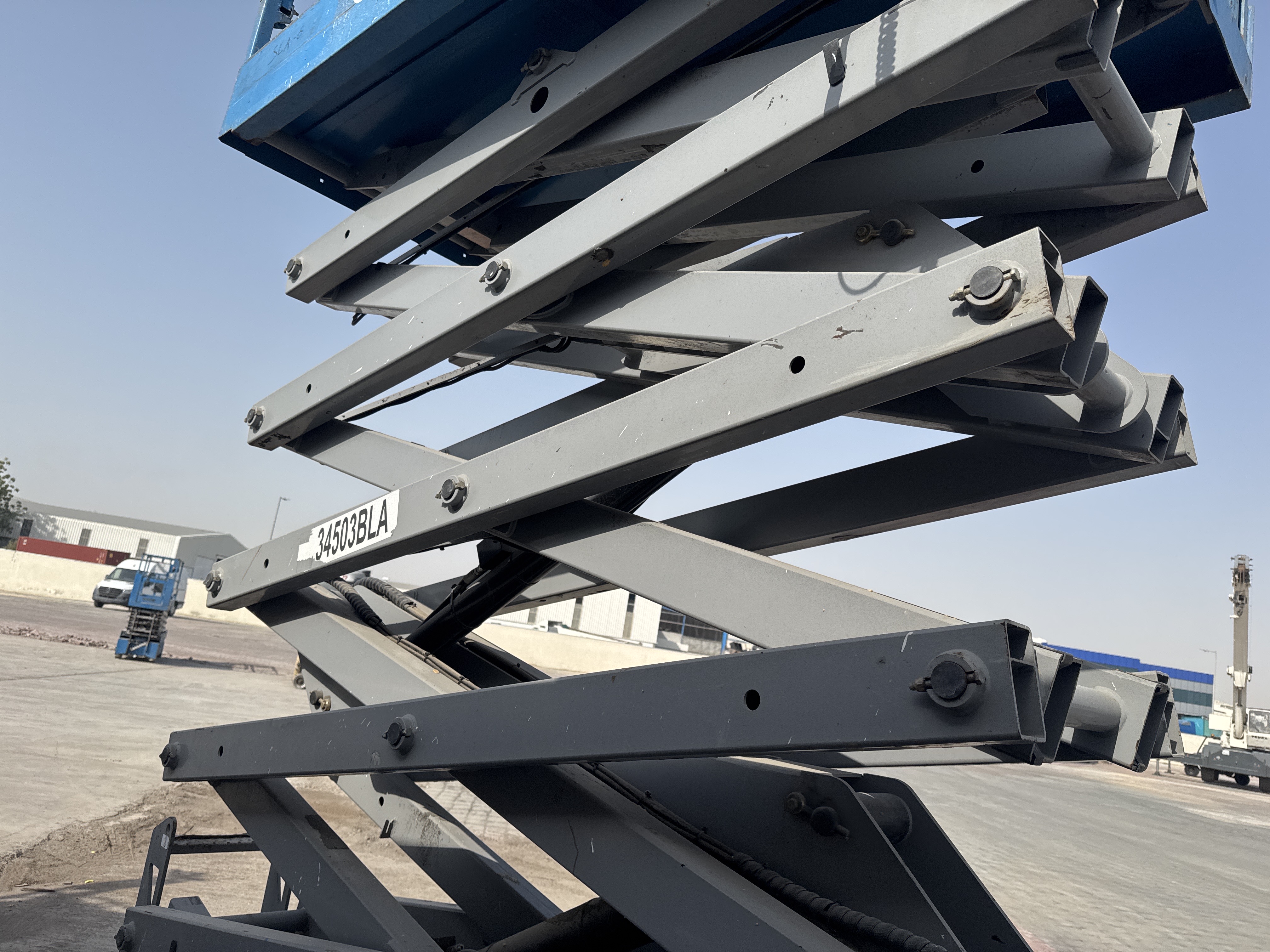 SLA-006-Genie-GS-4047-Scissor-lifts-inspection-Structure-Scissor-arms-1