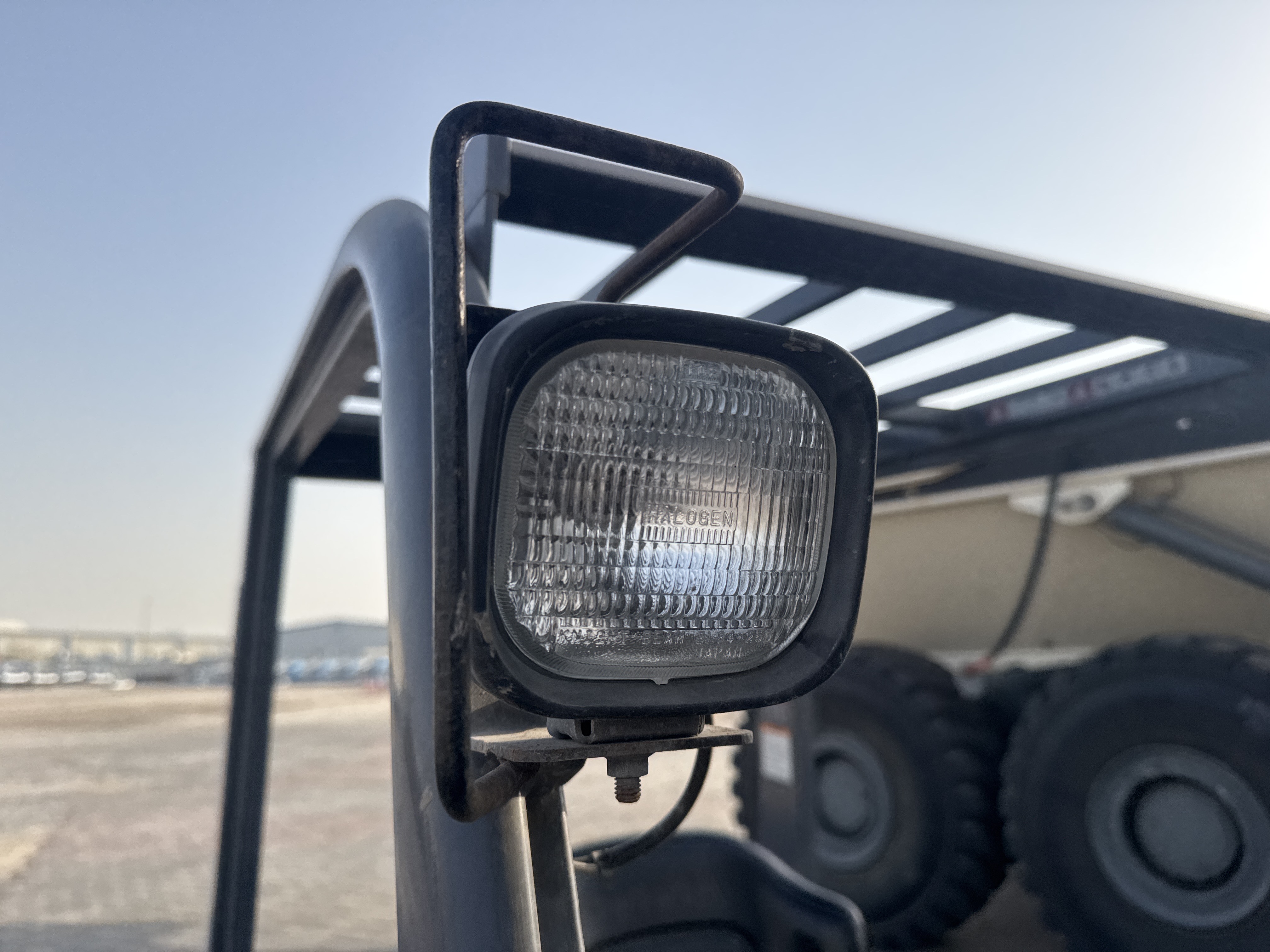 FLM-004-Toyota-8FDU25-Forklifts-inspection-Electronics-Lights-and-signals-1