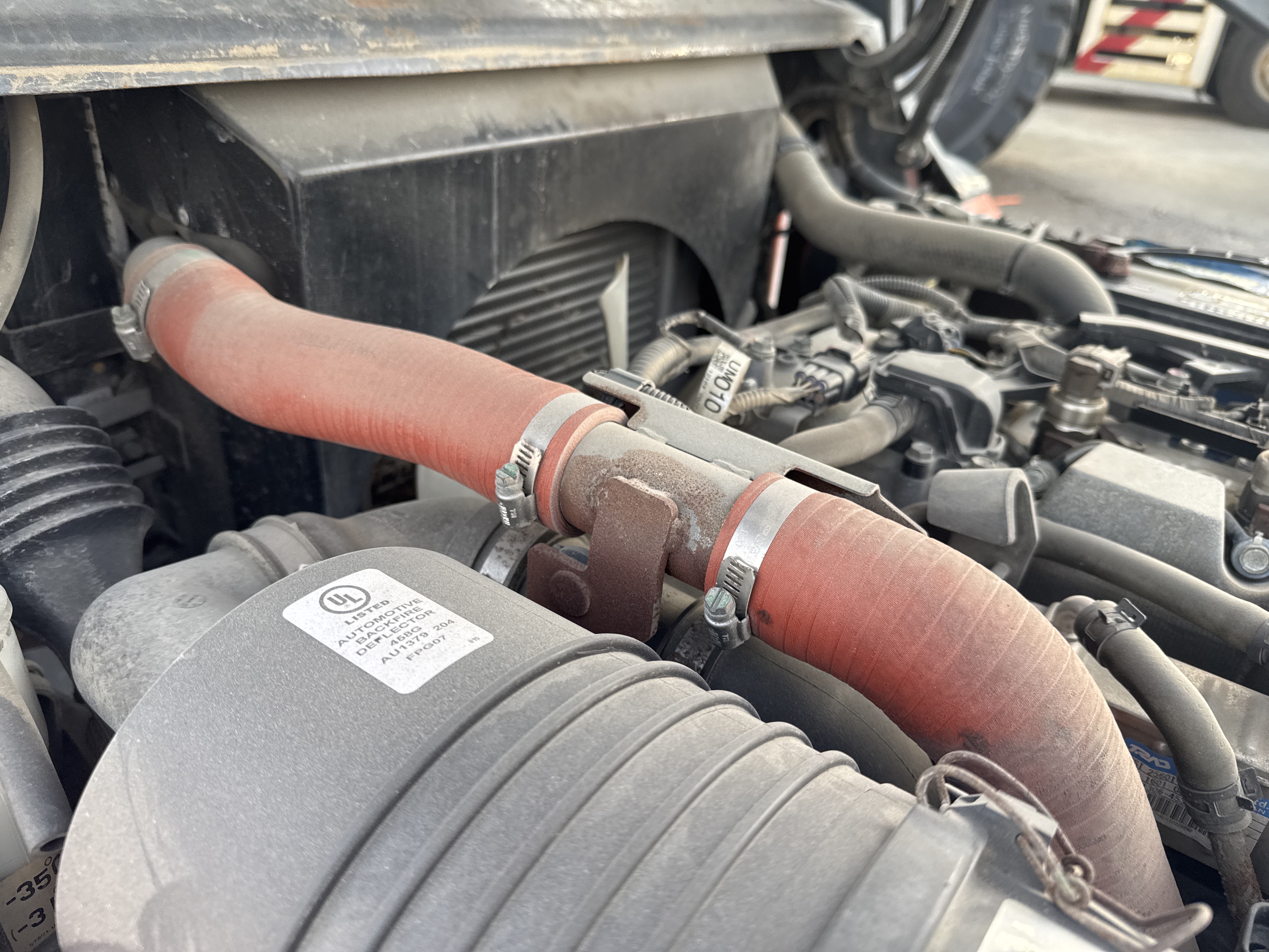 FLM-004-Toyota-8FDU25-Forklifts-inspection-Engine-Hoses-1