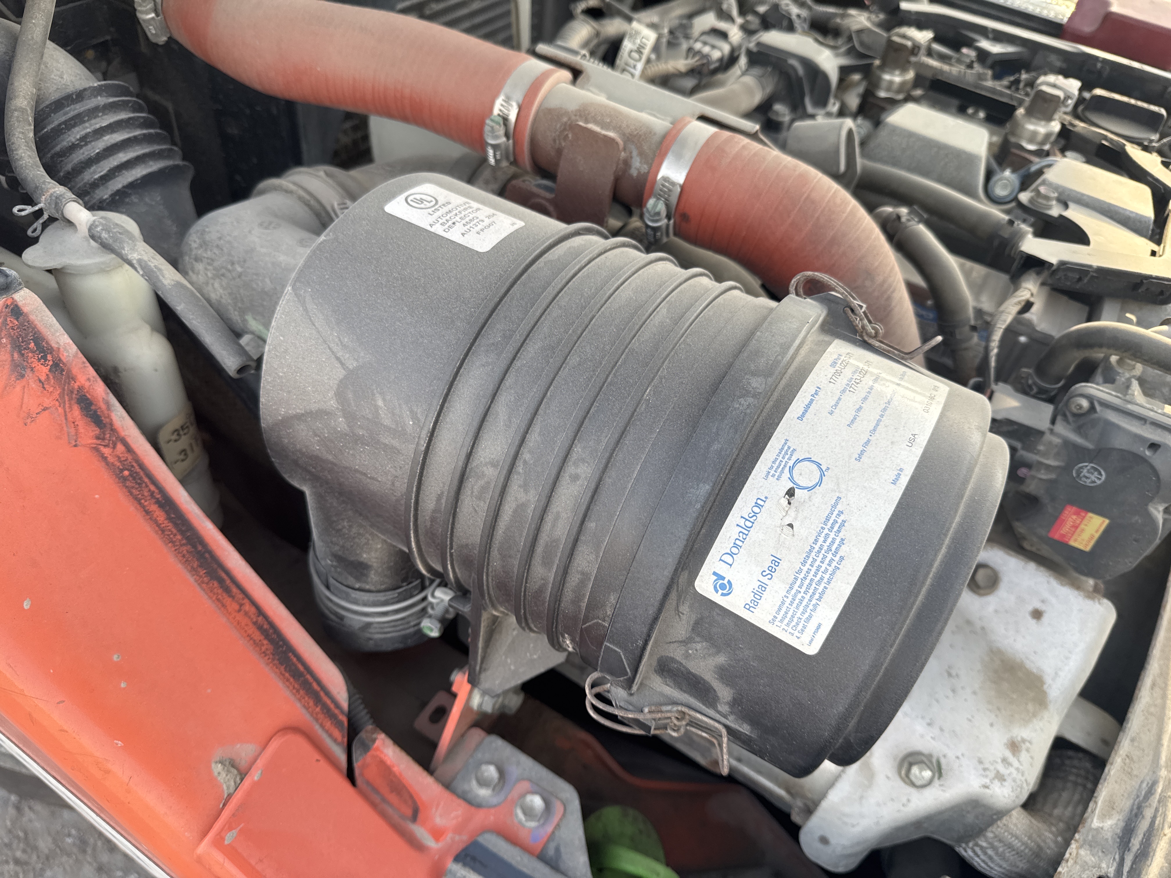 FLM-004-Toyota-8FDU25-Forklifts-inspection-Engine-Air-intake-system-1