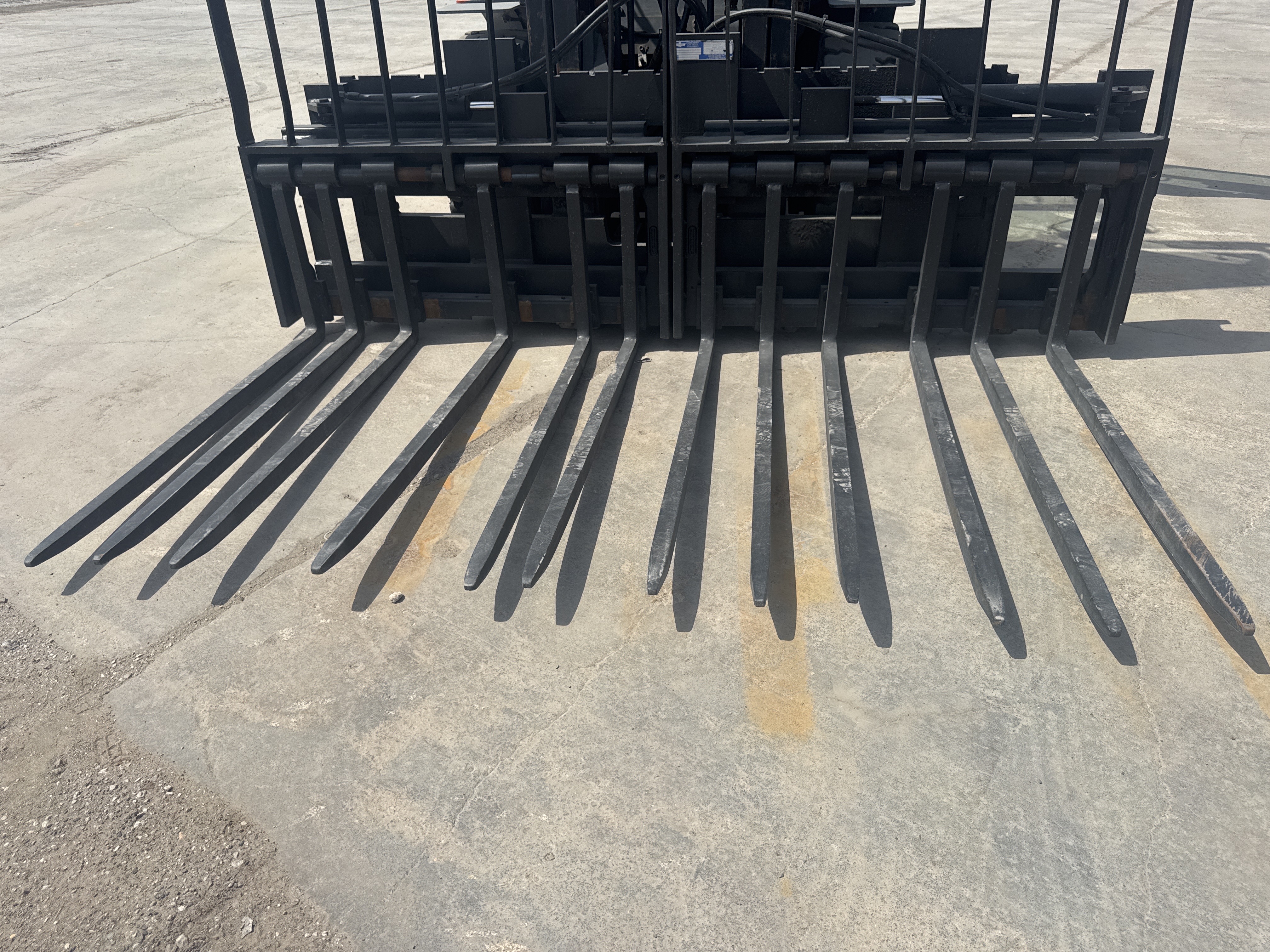 FLM-024-Toyota-8FD50U-Forklifts-inspection-Chassis-Forks-1