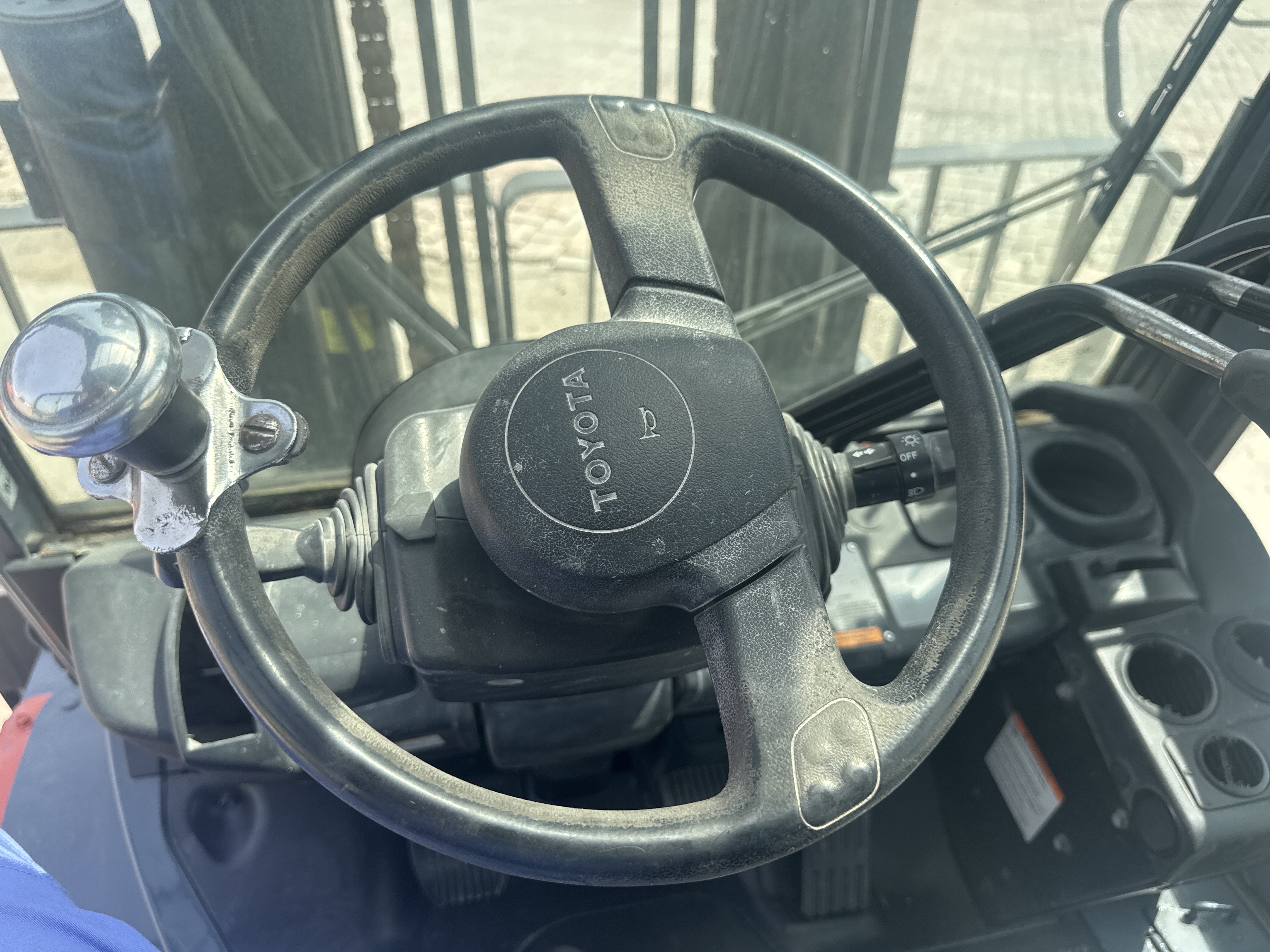 FLM-024-Toyota-8FD50U-Forklifts-inspection-Cabin-Steering-response-1