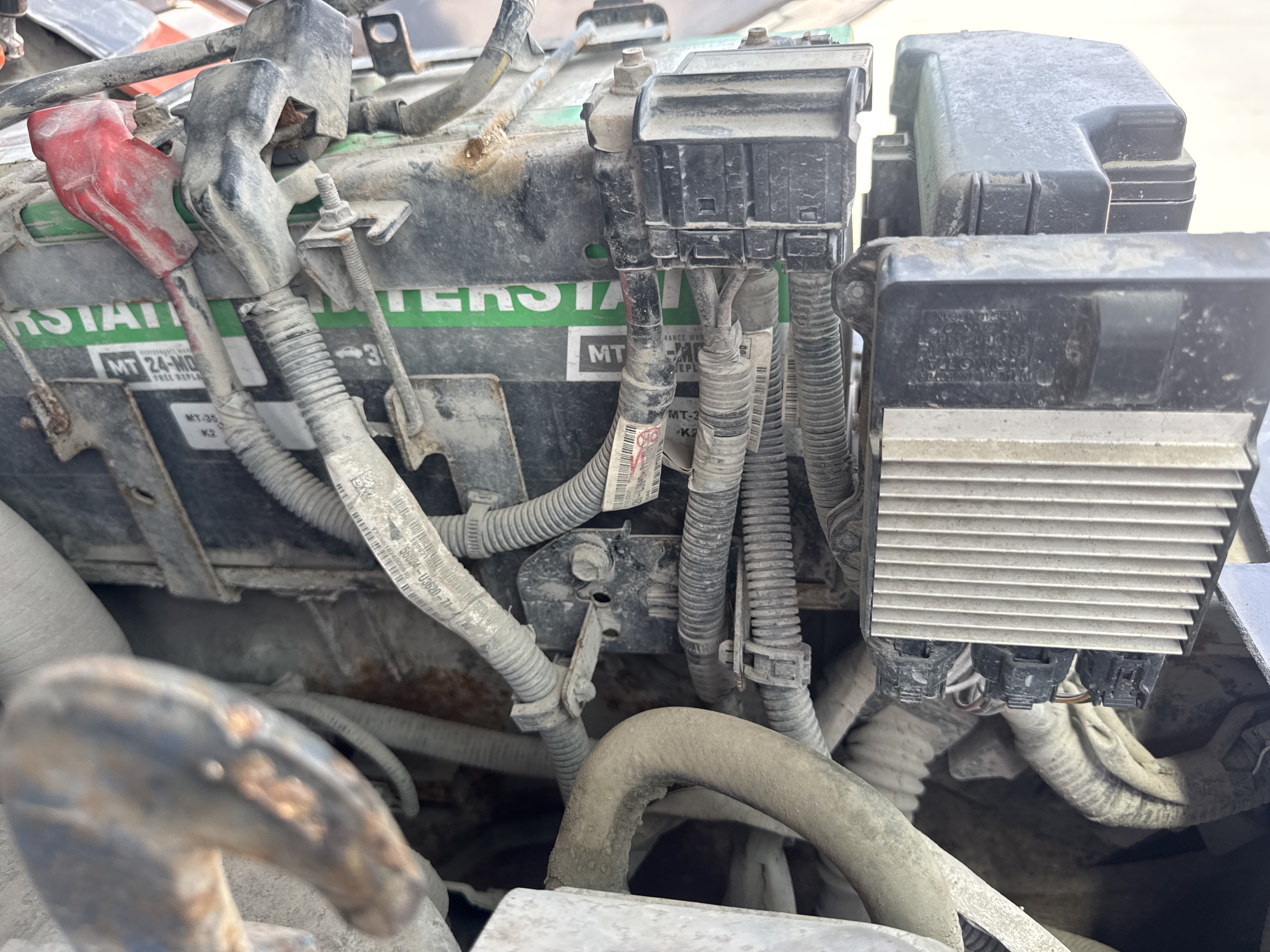 FLM-024-Toyota-8FD50U-Forklifts-inspection-Electronics-Main-harness-1