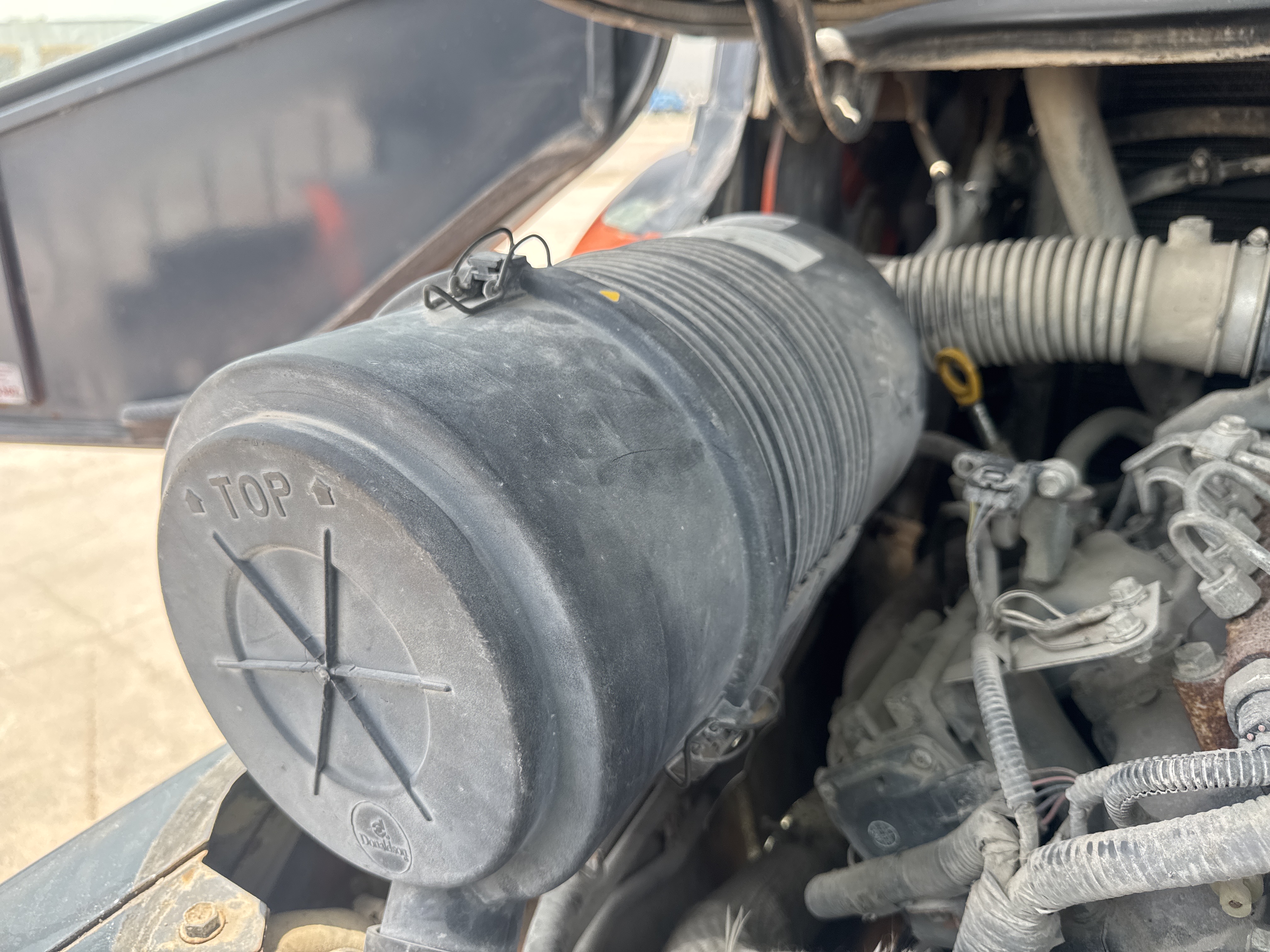 FLM-024-Toyota-8FD50U-Forklifts-inspection-Engine-Air-intake-system-1