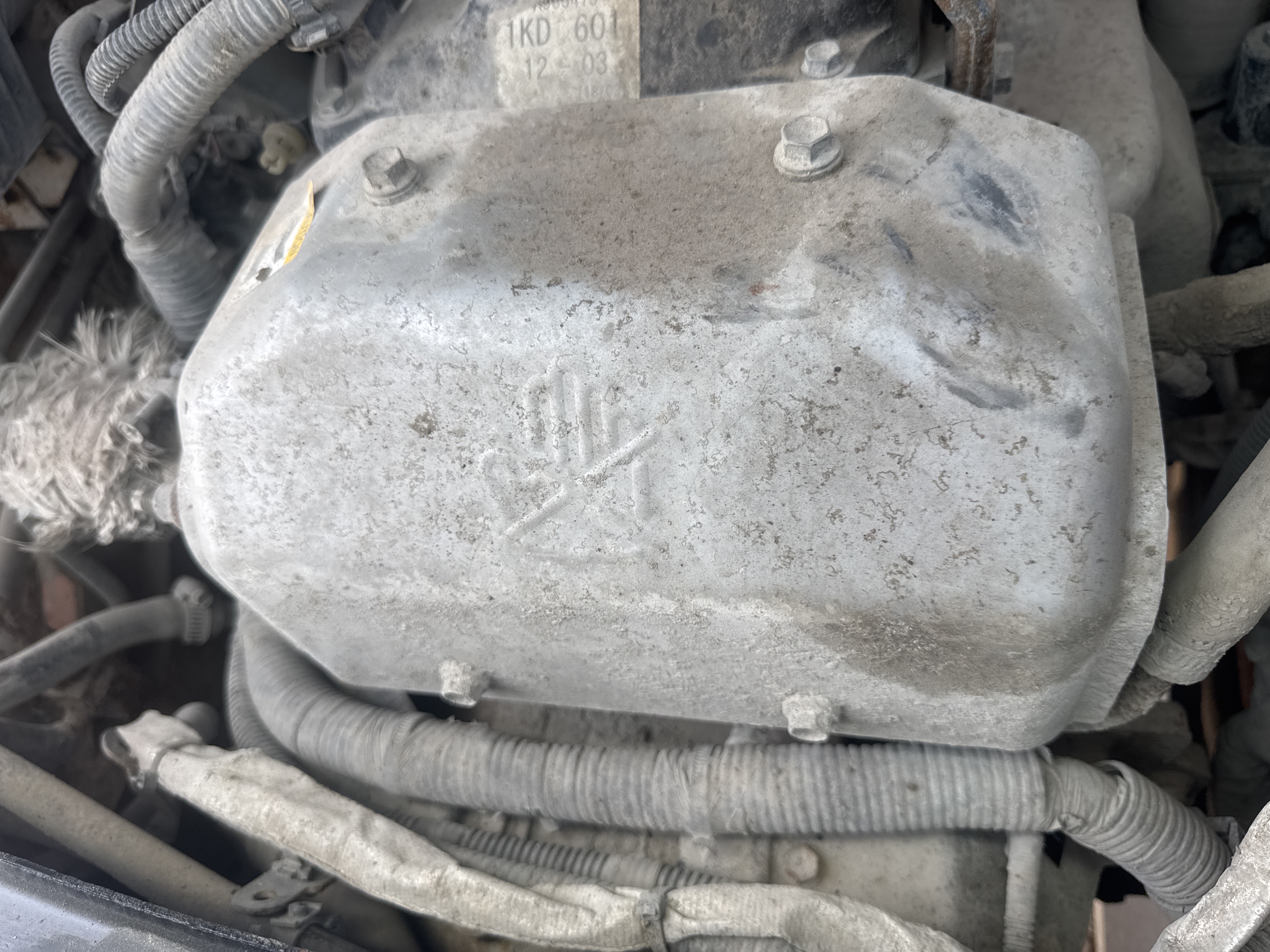 FLM-024-Toyota-8FD50U-Forklifts-inspection-Engine-Exhaust-system-1