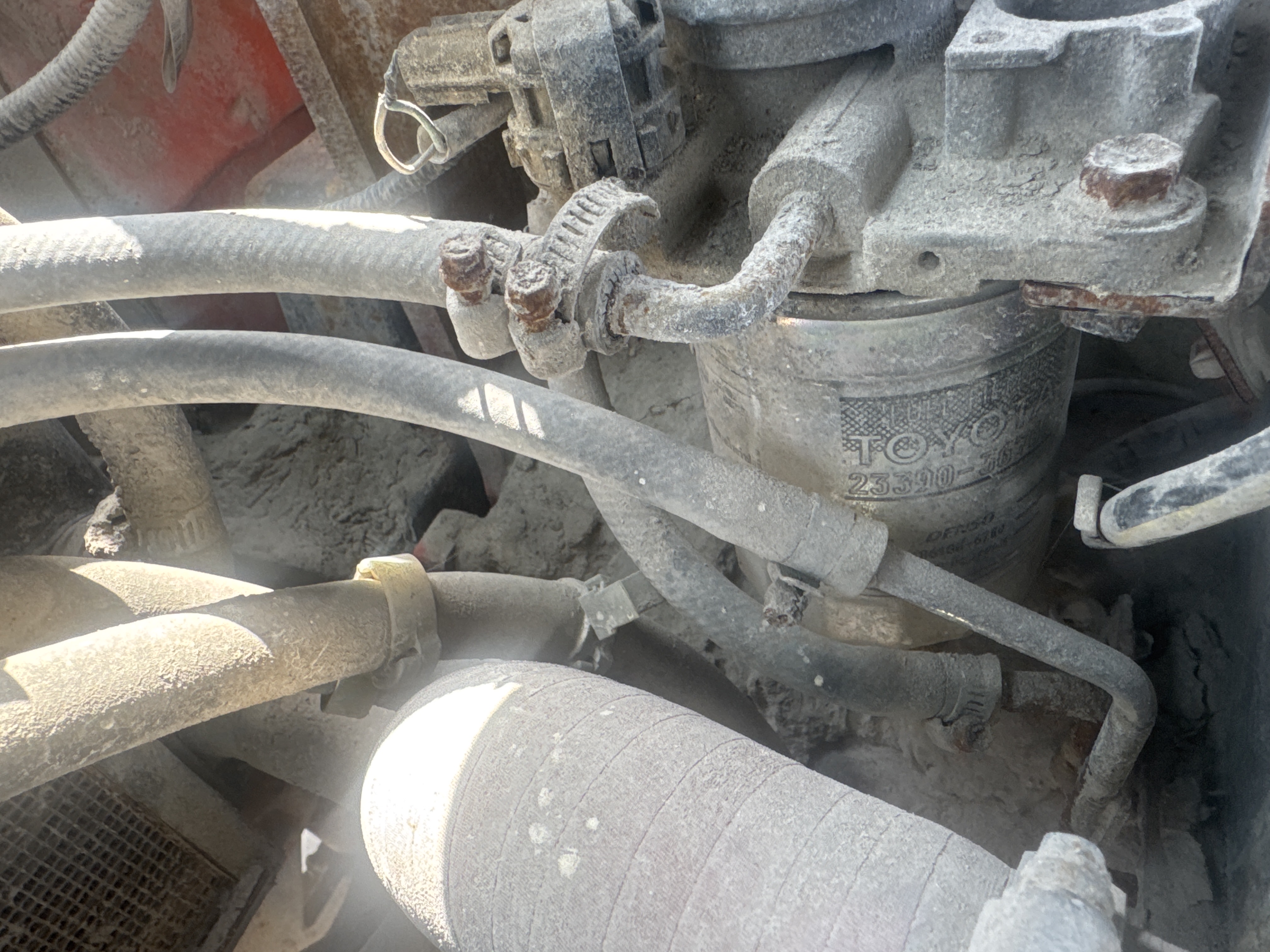 FLM-024-Toyota-8FD50U-Forklifts-inspection-Engine-Fuel-leaks-1