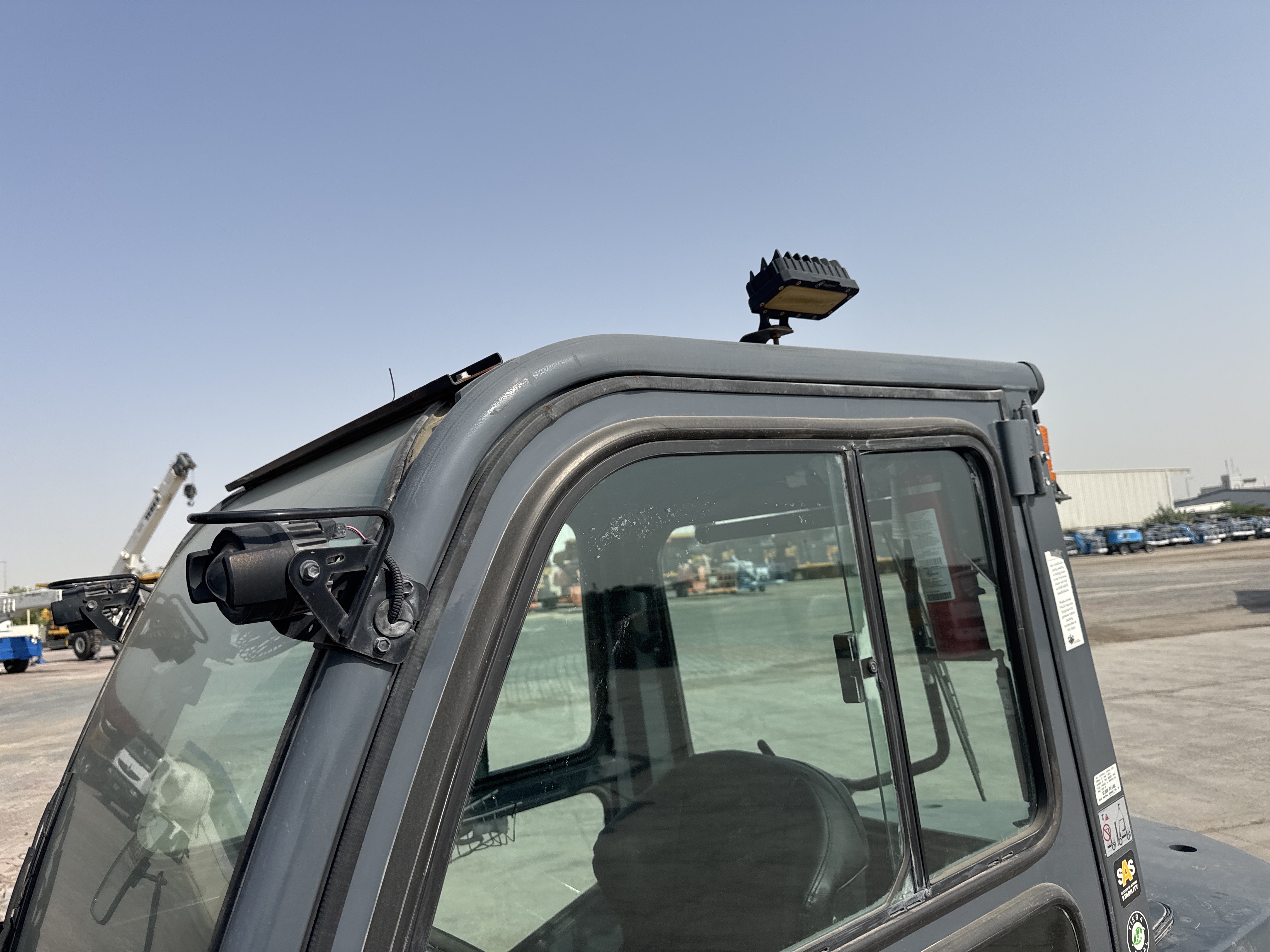 FLM-024-Toyota-8FD50U-Forklifts-inspection-Safety-Rollover-protective-structure-(ROPS-/-FOPS)-1