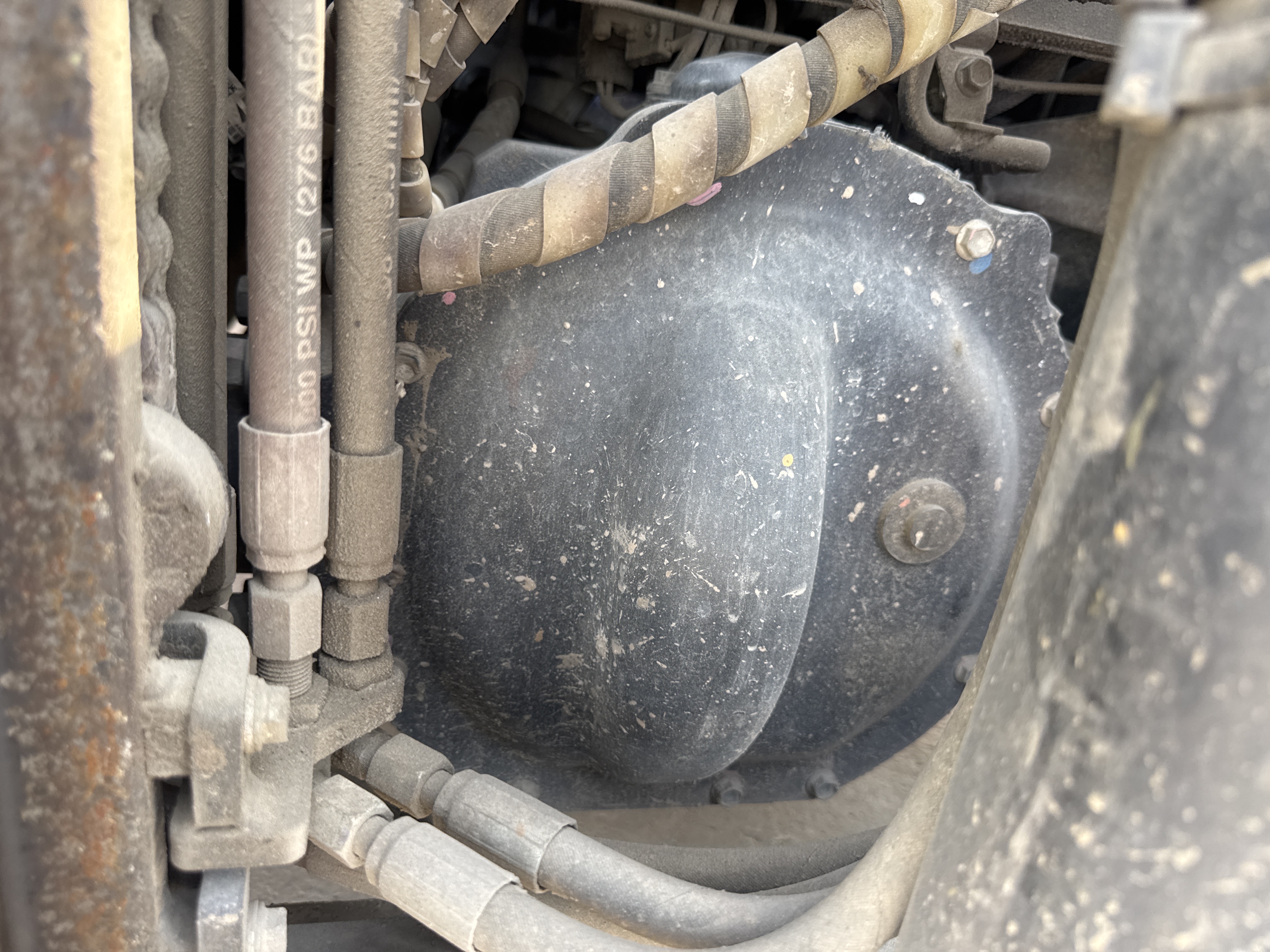 FLM-004-Toyota-8FDU25-Forklifts-inspection-Drive-system-Axle-housing-1