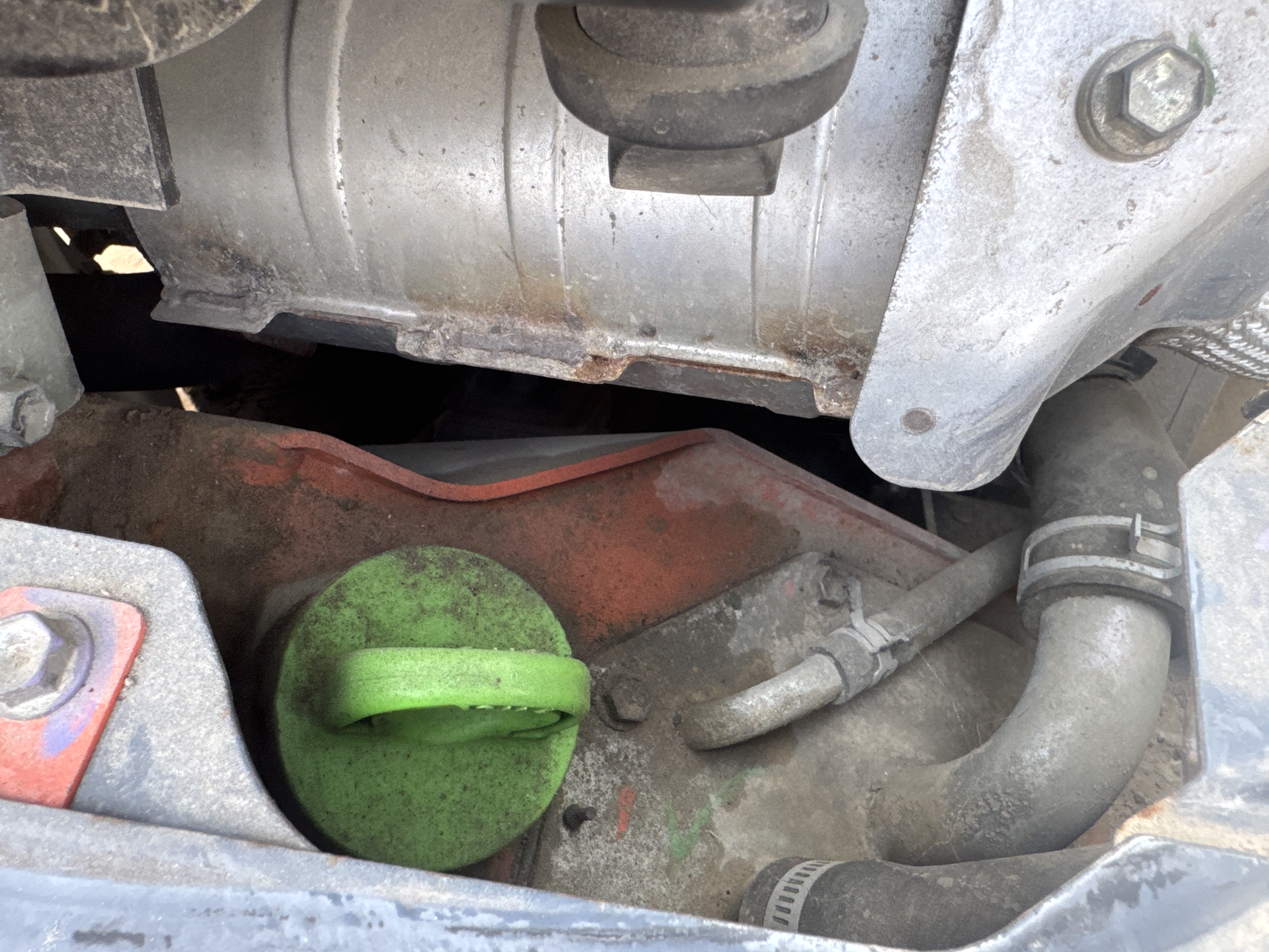FLM-004-Toyota-8FDU25-Forklifts-inspection-Hydraulics-Hydraulic-Tank-1