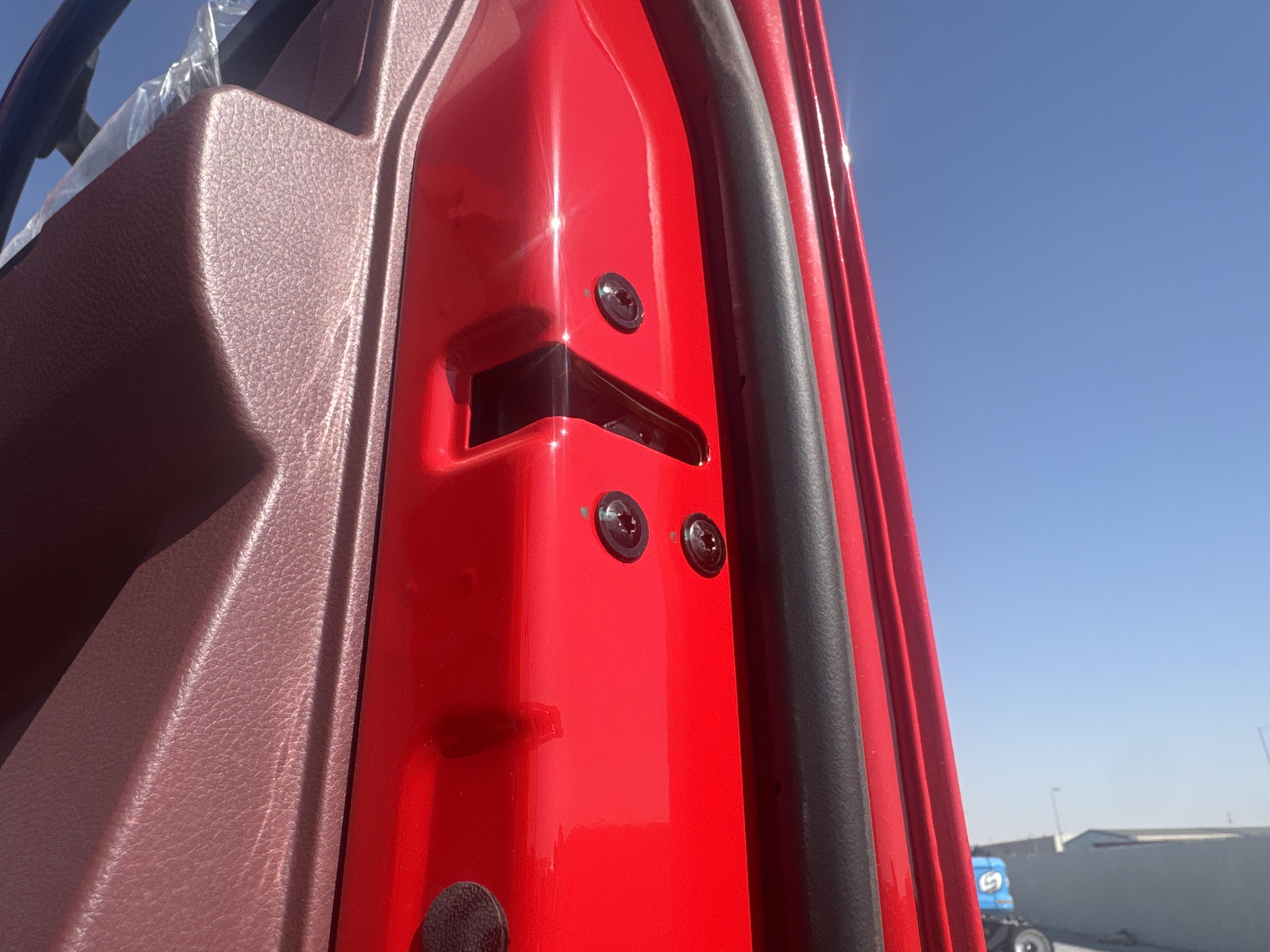 BTC-003-XCMG-SQZ200-Boom-truck-cranes-inspection-Cabin-Door-handles-1