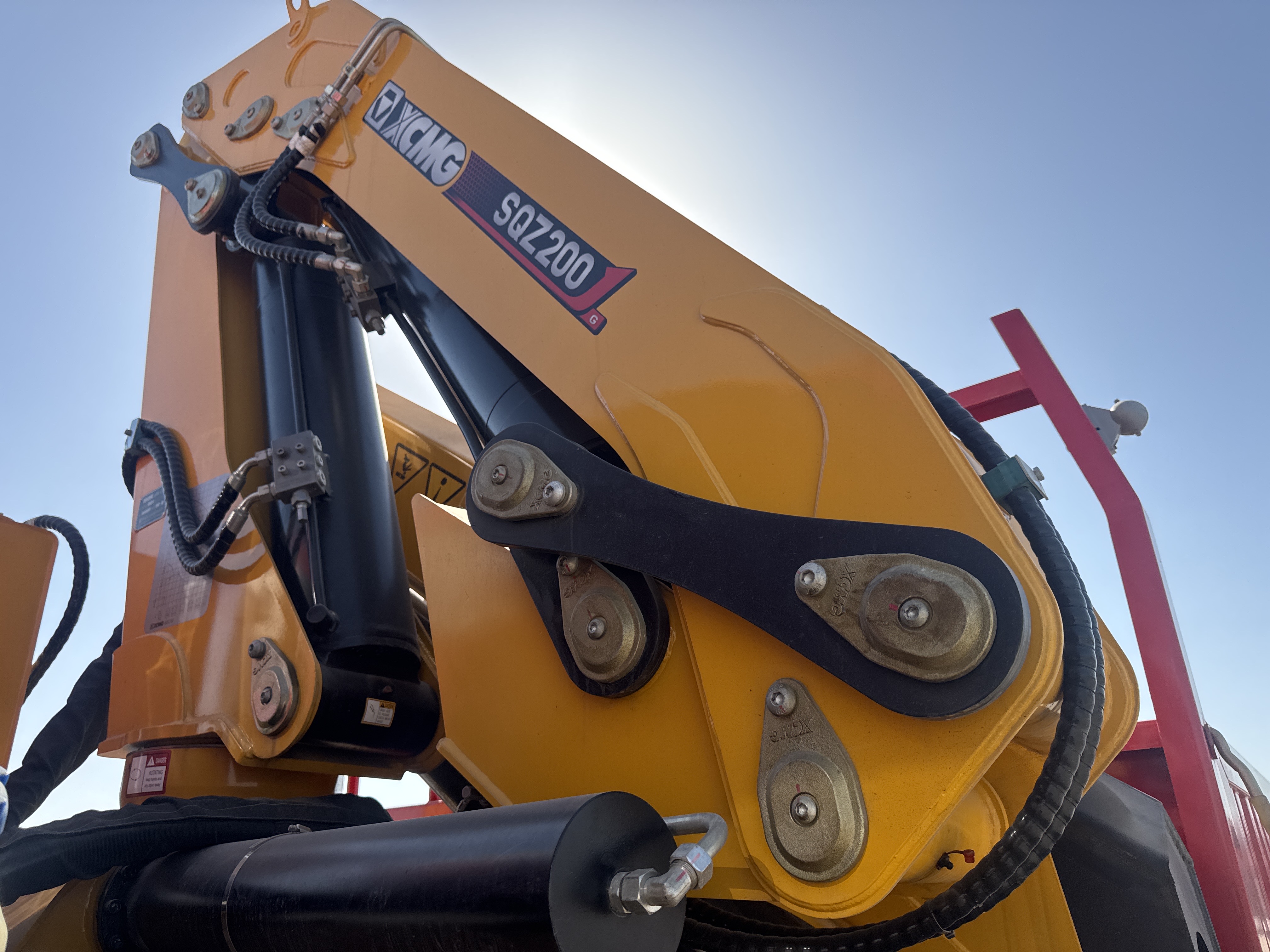 BTC-003-XCMG-SQZ200-Boom-truck-cranes-inspection-Chassis-Boom-1