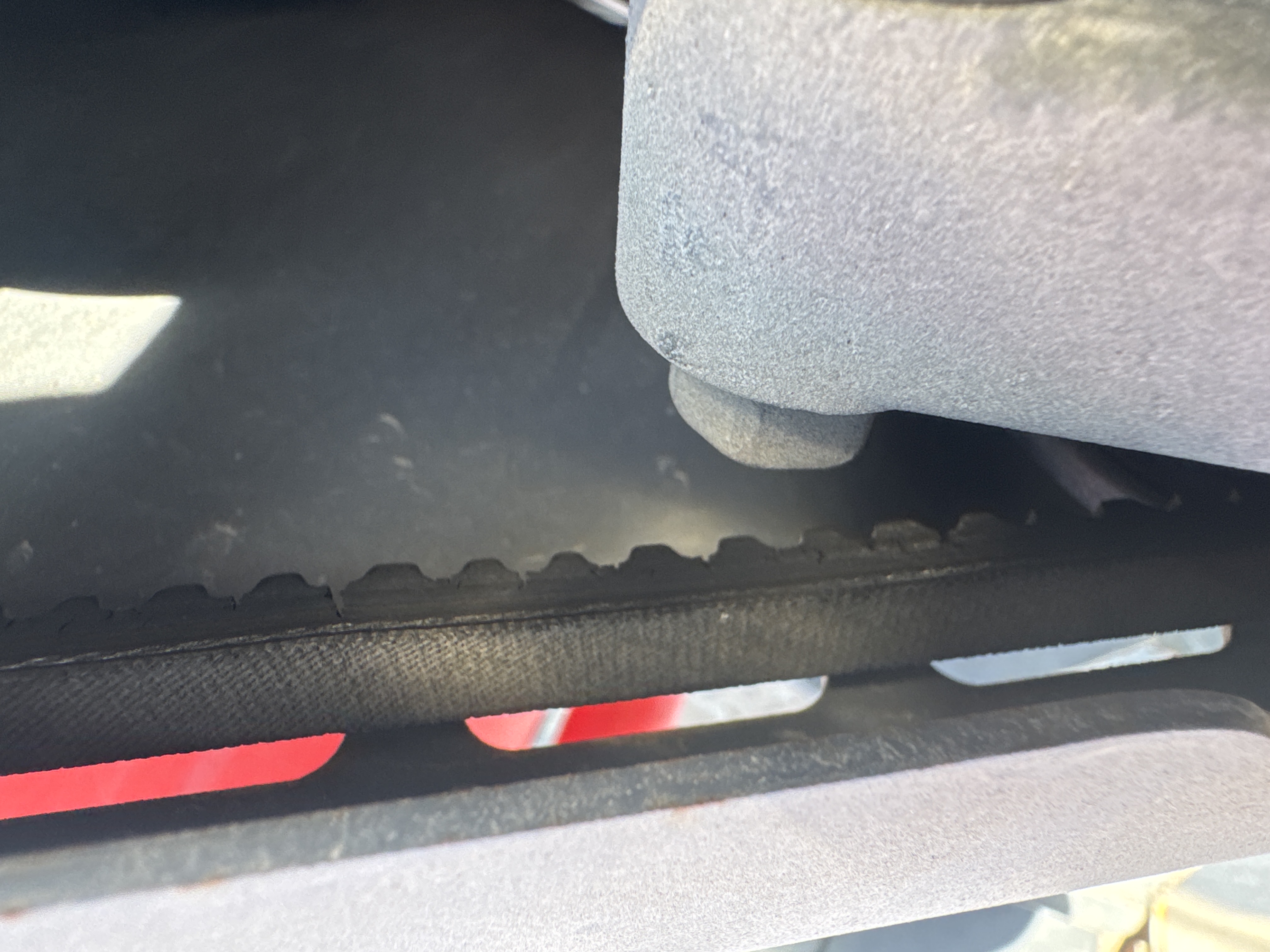 SRC-011-Hamm-HD-12-VV-Tandem-rollers-inspection-Engine-Belts-1