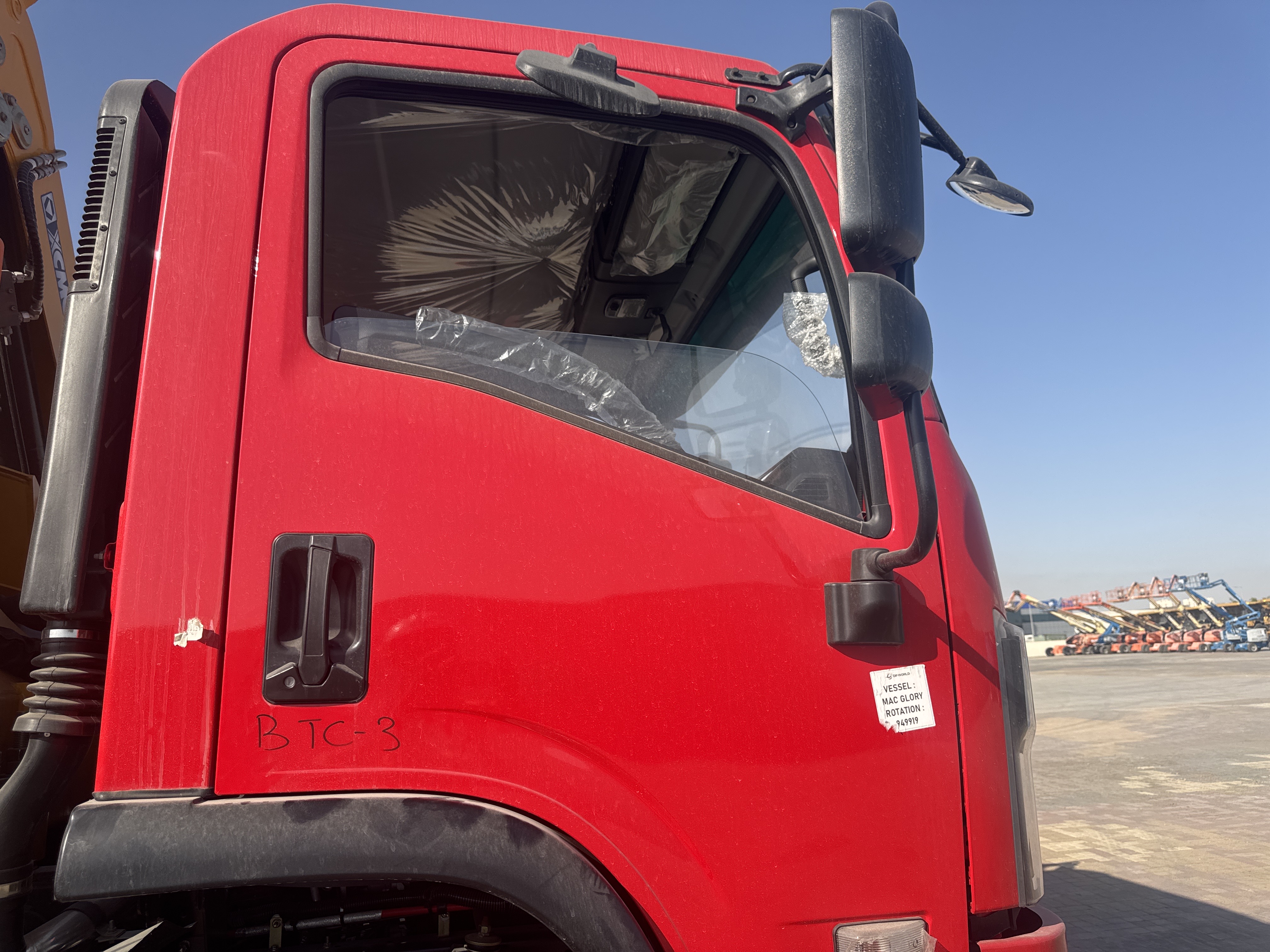 BTC-003-XCMG-SQZ200-Boom-truck-cranes-inspection-Structure-Doors-1