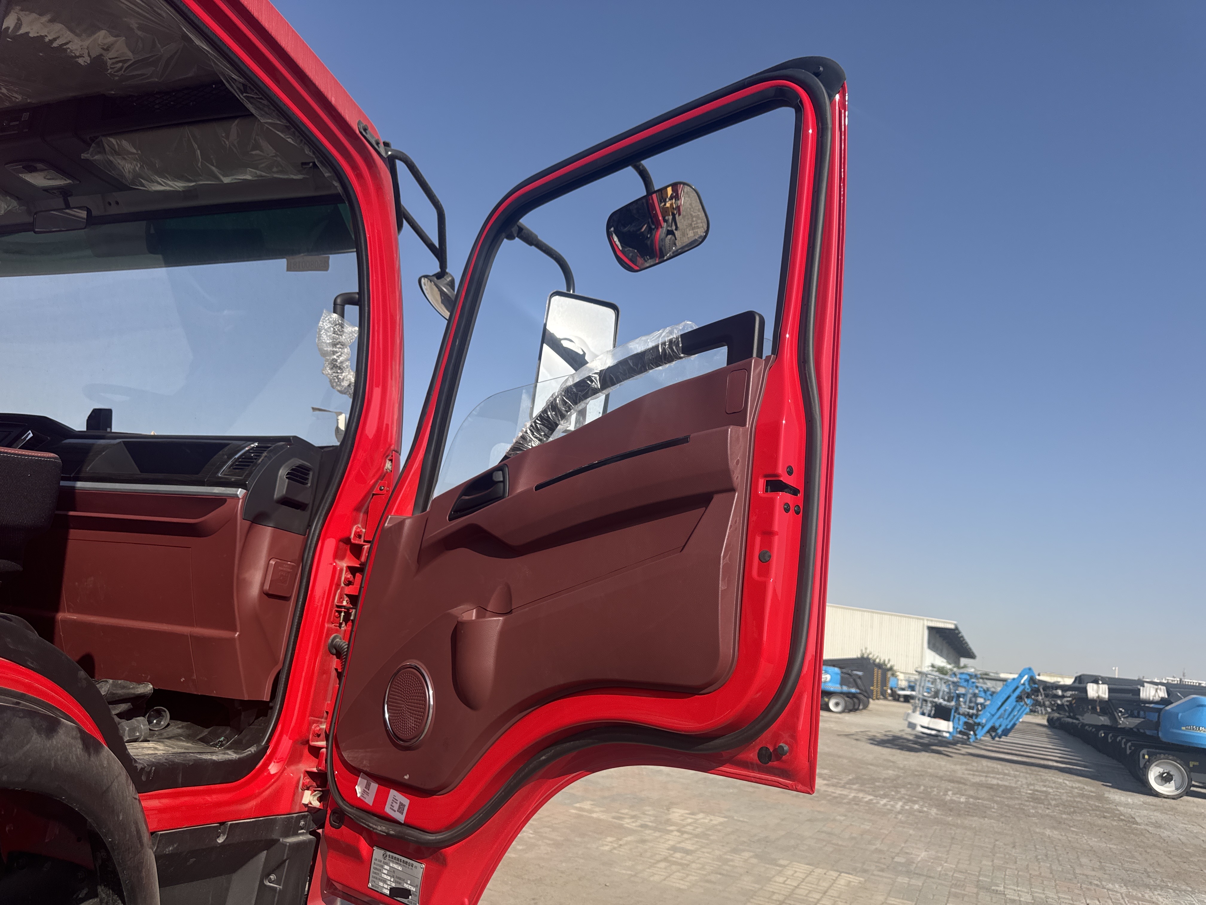BTC-003-XCMG-SQZ200-Boom-truck-cranes-inspection-Structure-Doors-1