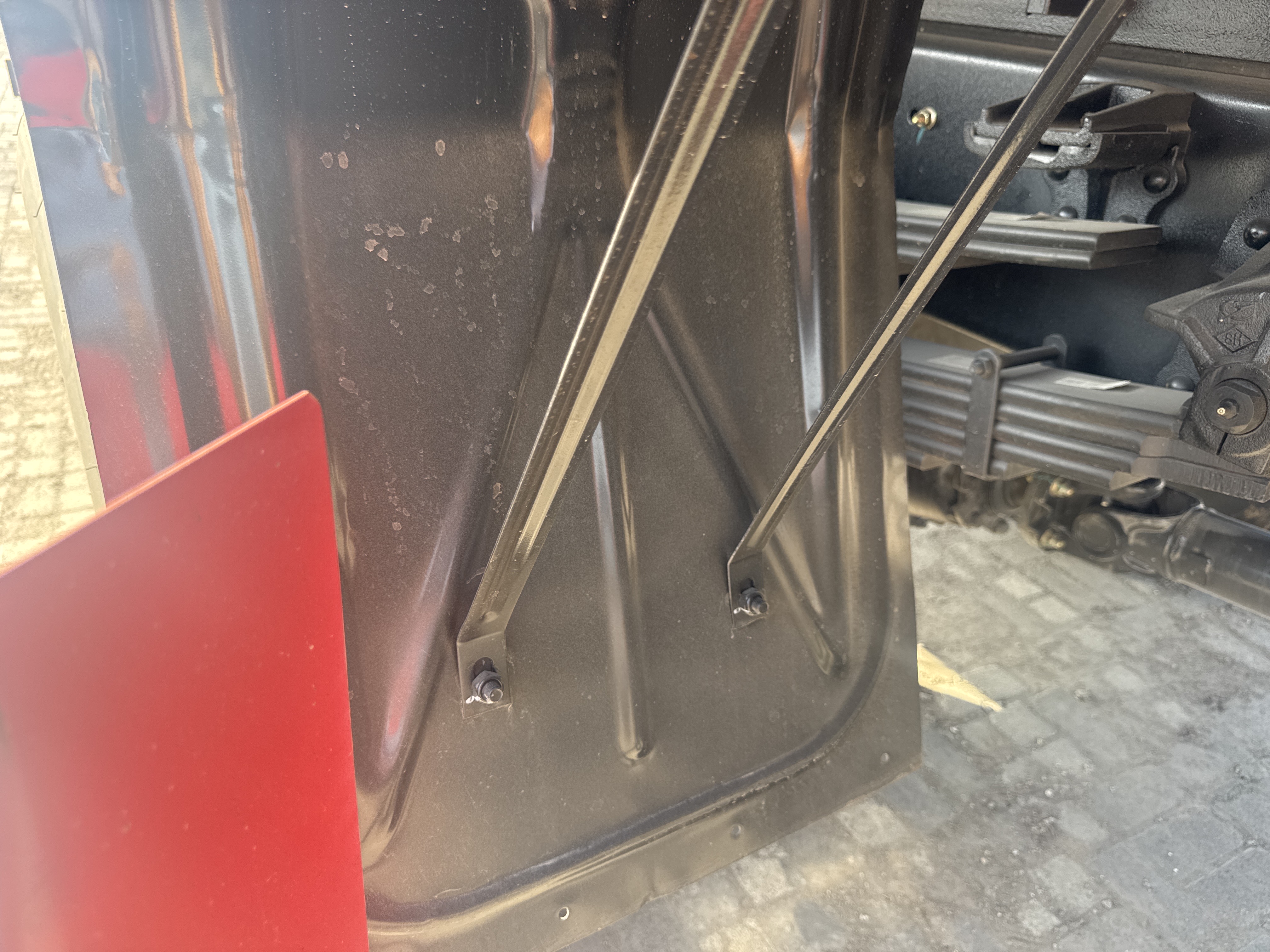 BTC-003-XCMG-SQZ200-Boom-truck-cranes-inspection-Structure-Sheet-metal-(fiberglass)-1