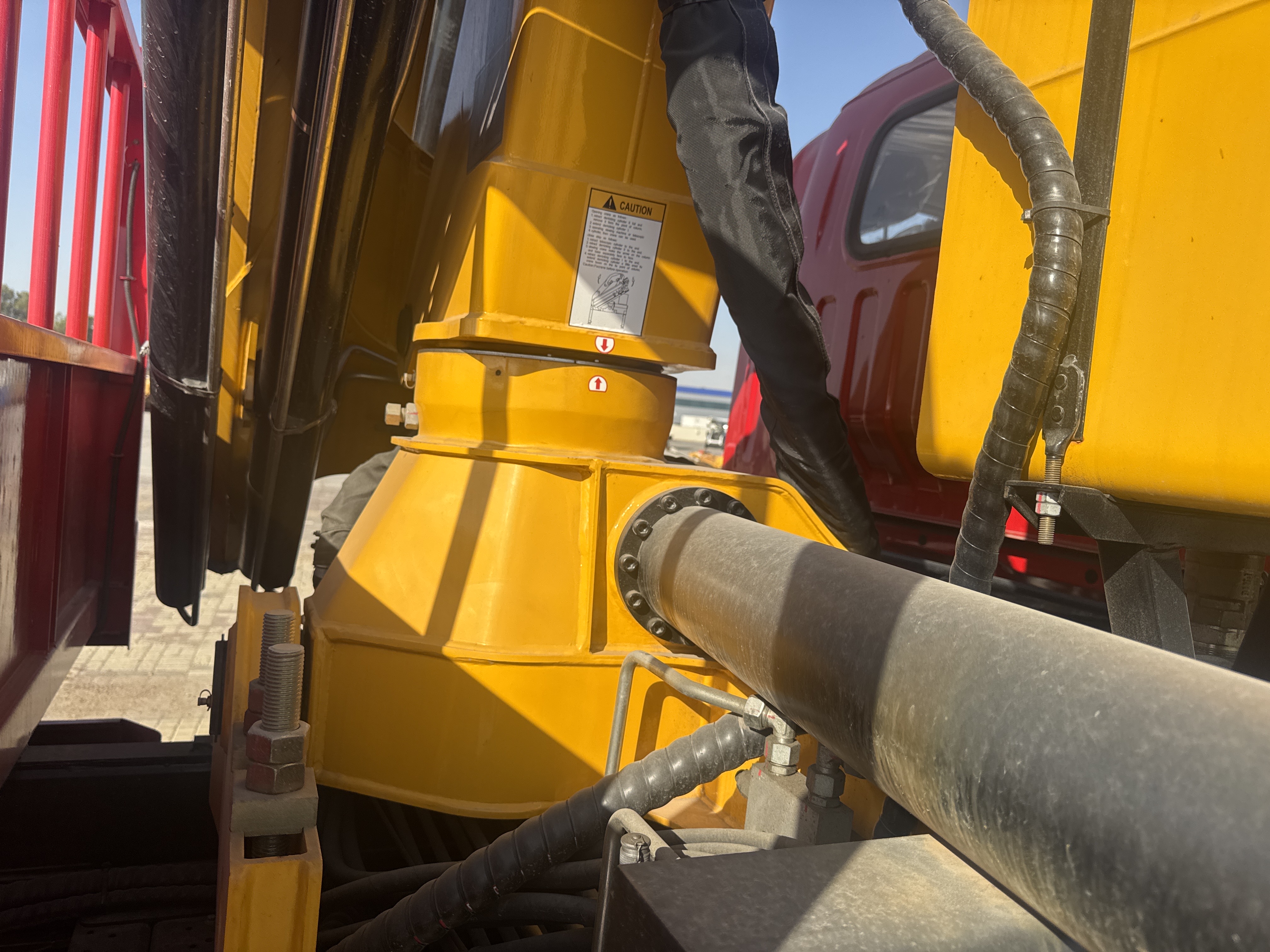 BTC-003-XCMG-SQZ200-Boom-truck-cranes-inspection-Structure-Turntable/slewing-assembly-1