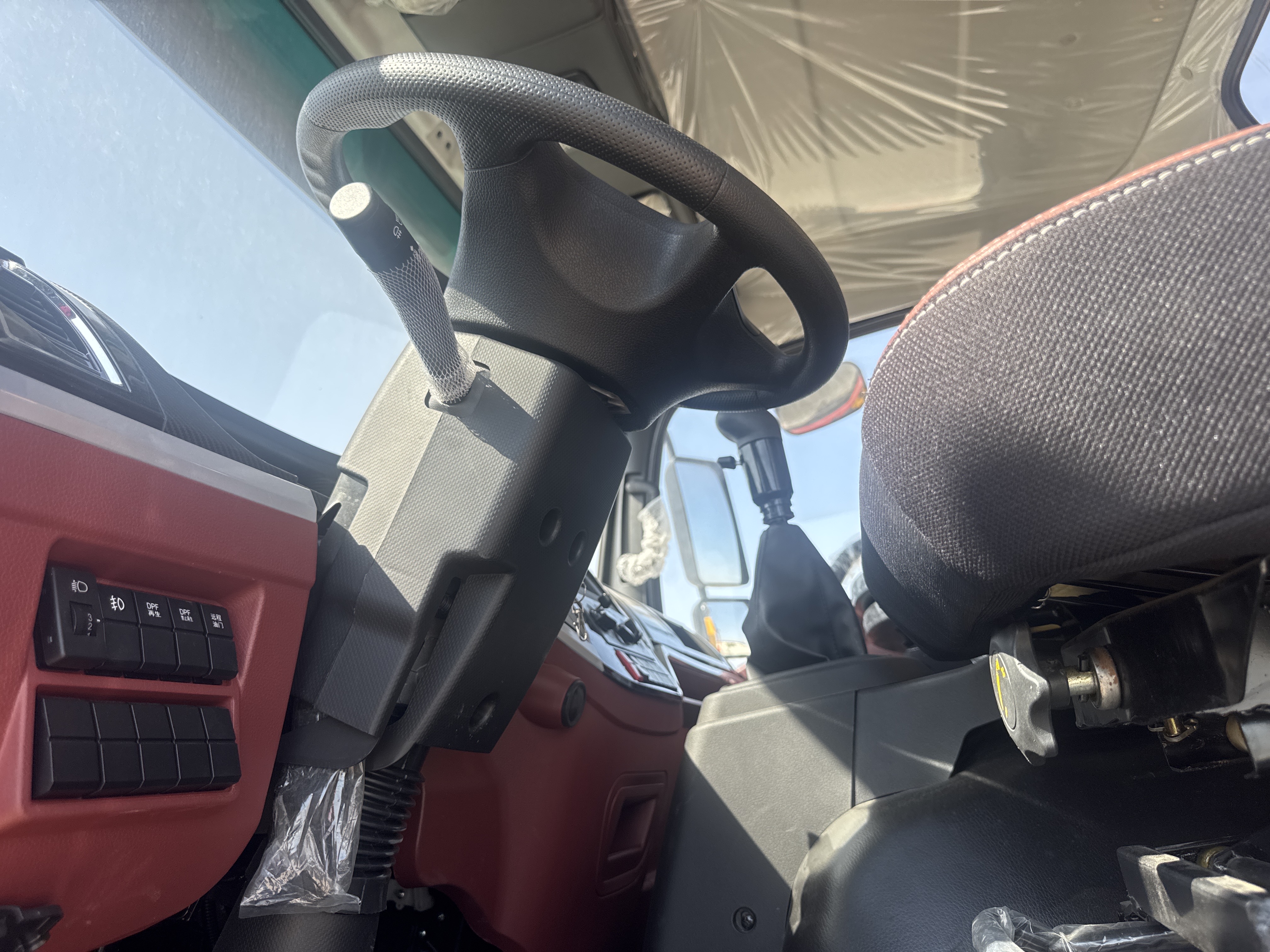BTC-003-XCMG-SQZ200-Boom-truck-cranes-inspection-Drive-system-Steering-response-1