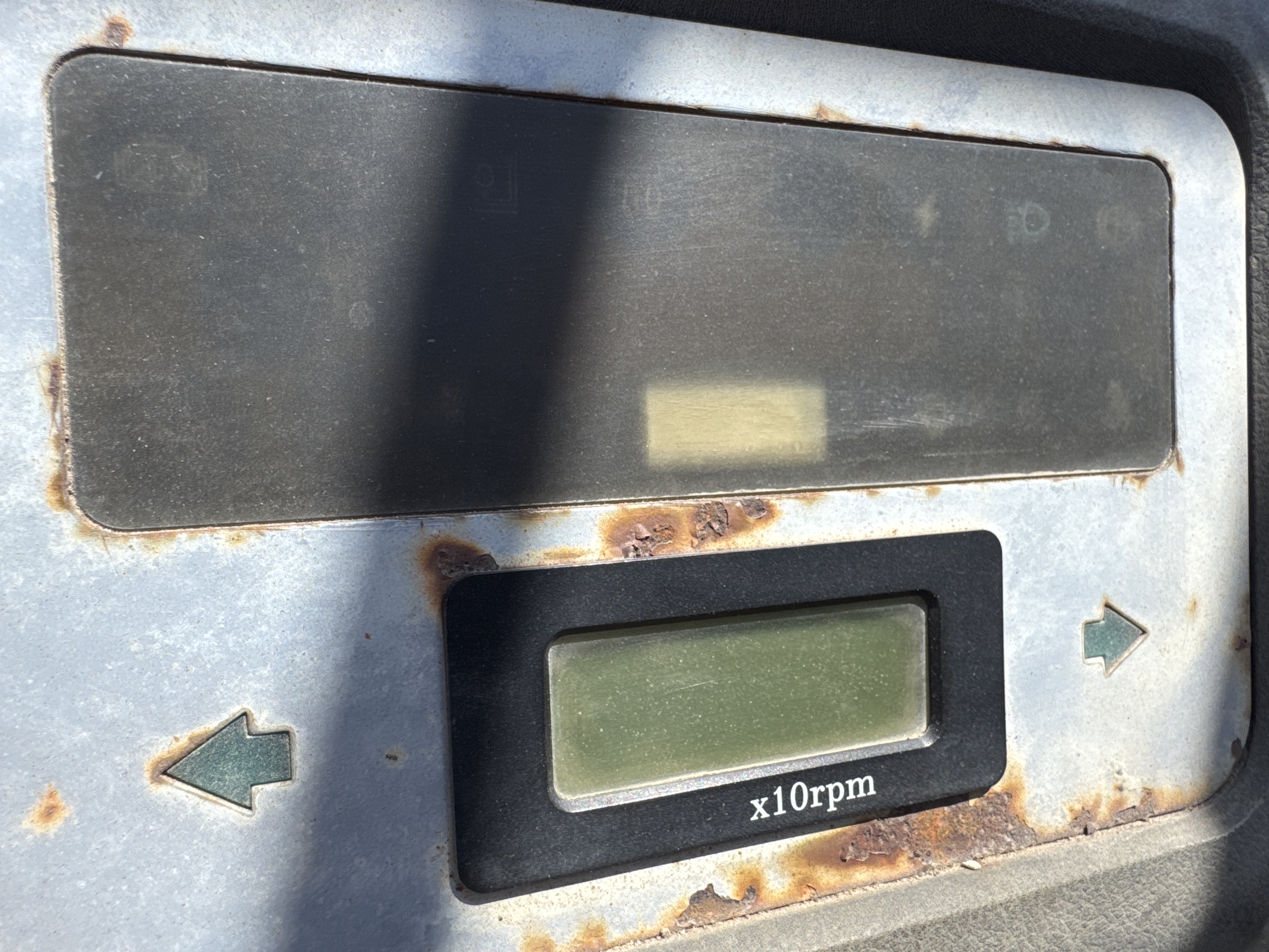 FLM-023-Doosan-D130S-5-Forklifts-inspection-Cabin-Instrument-cluster-1