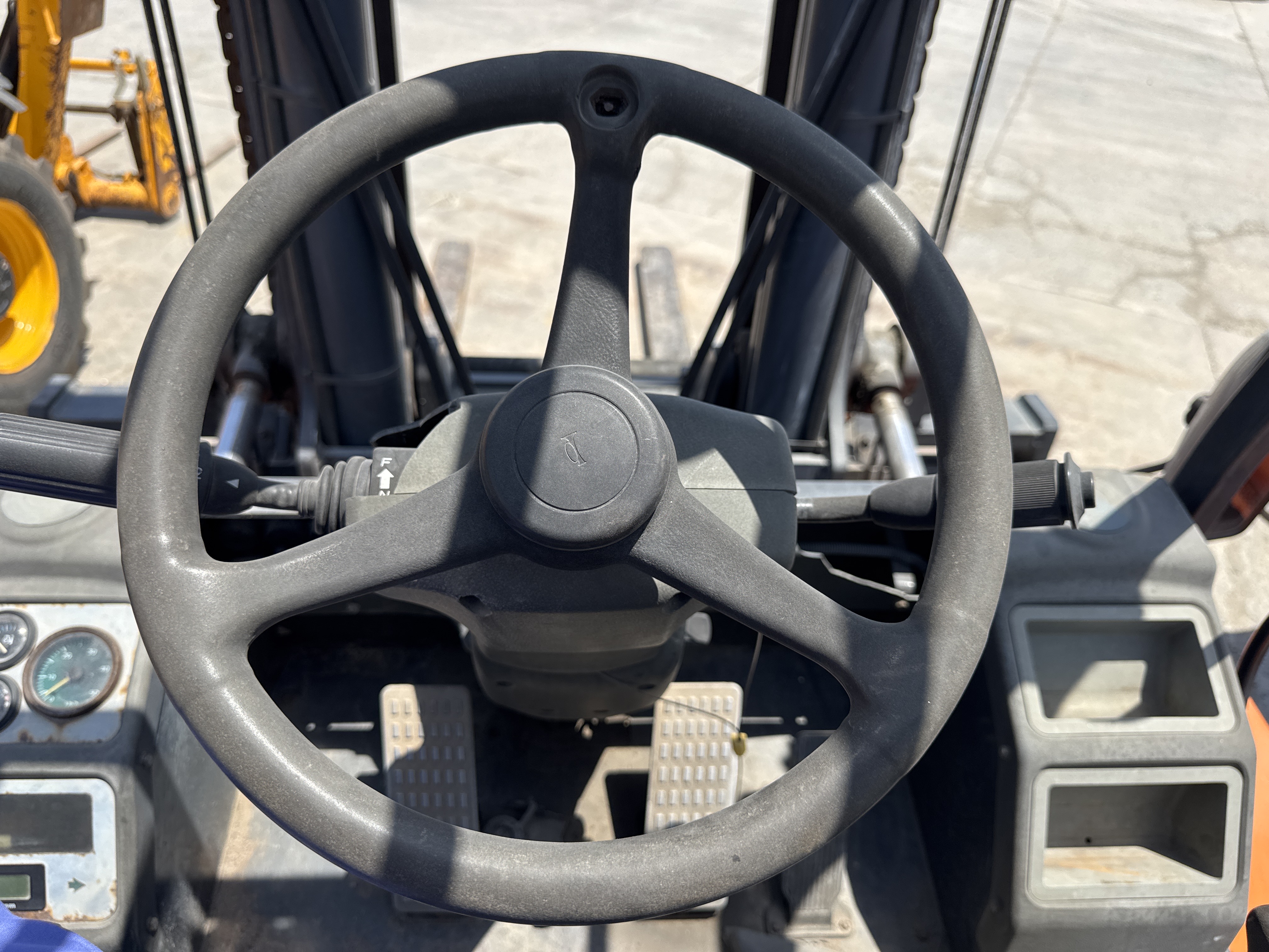 FLM-023-Doosan-D130S-5-Forklifts-inspection-Cabin-Steering-response-1