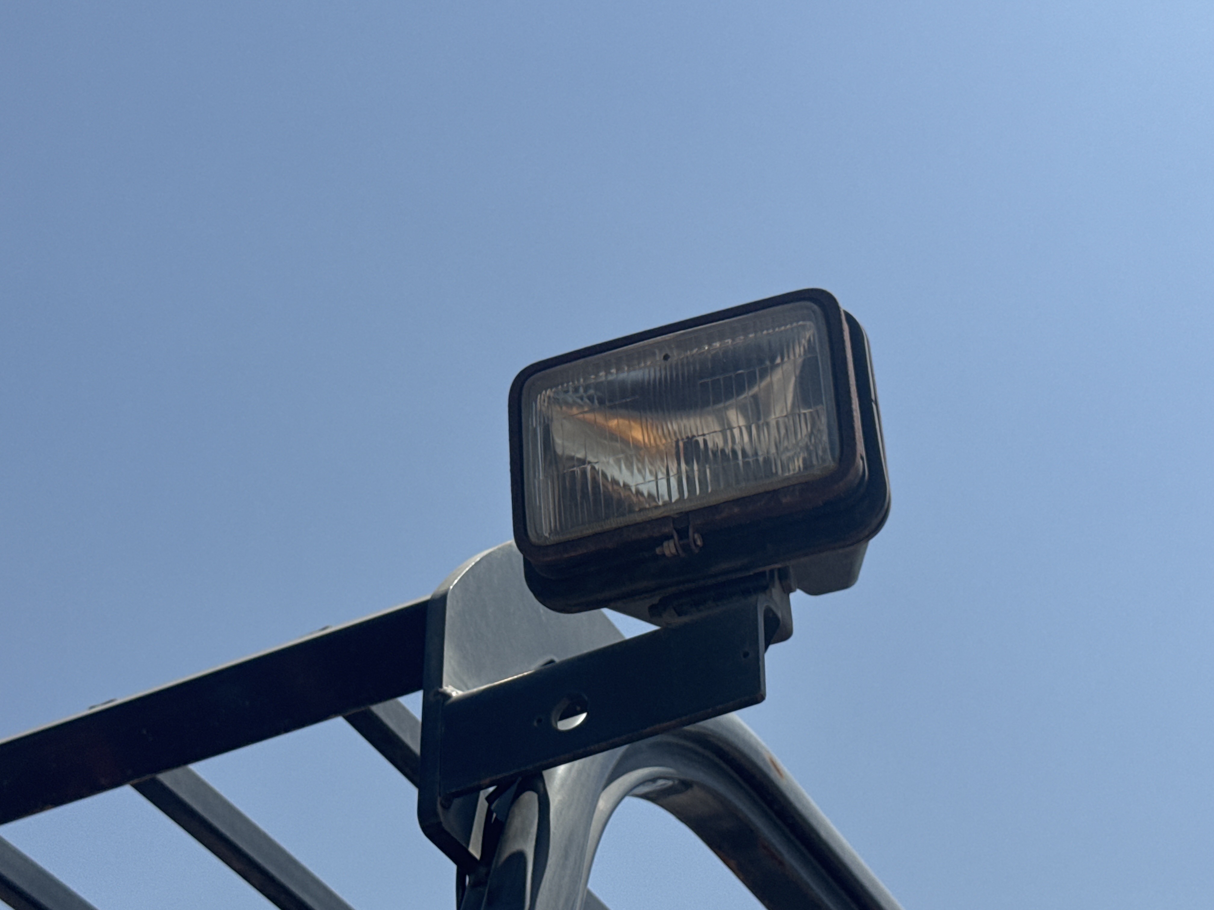 FLM-023-Doosan-D130S-5-Forklifts-inspection-Electronics-Lights-and-signals-1
