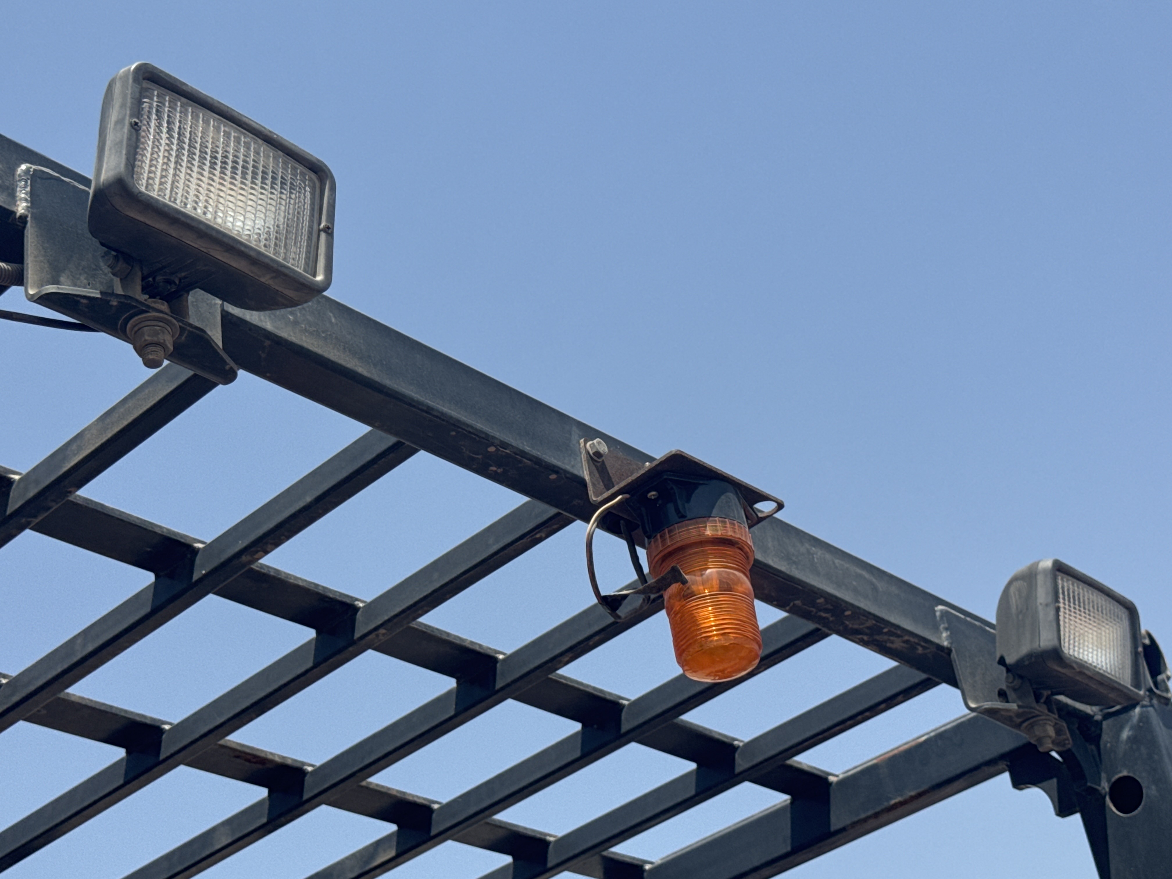FLM-023-Doosan-D130S-5-Forklifts-inspection-Electronics-Lights-and-signals-1