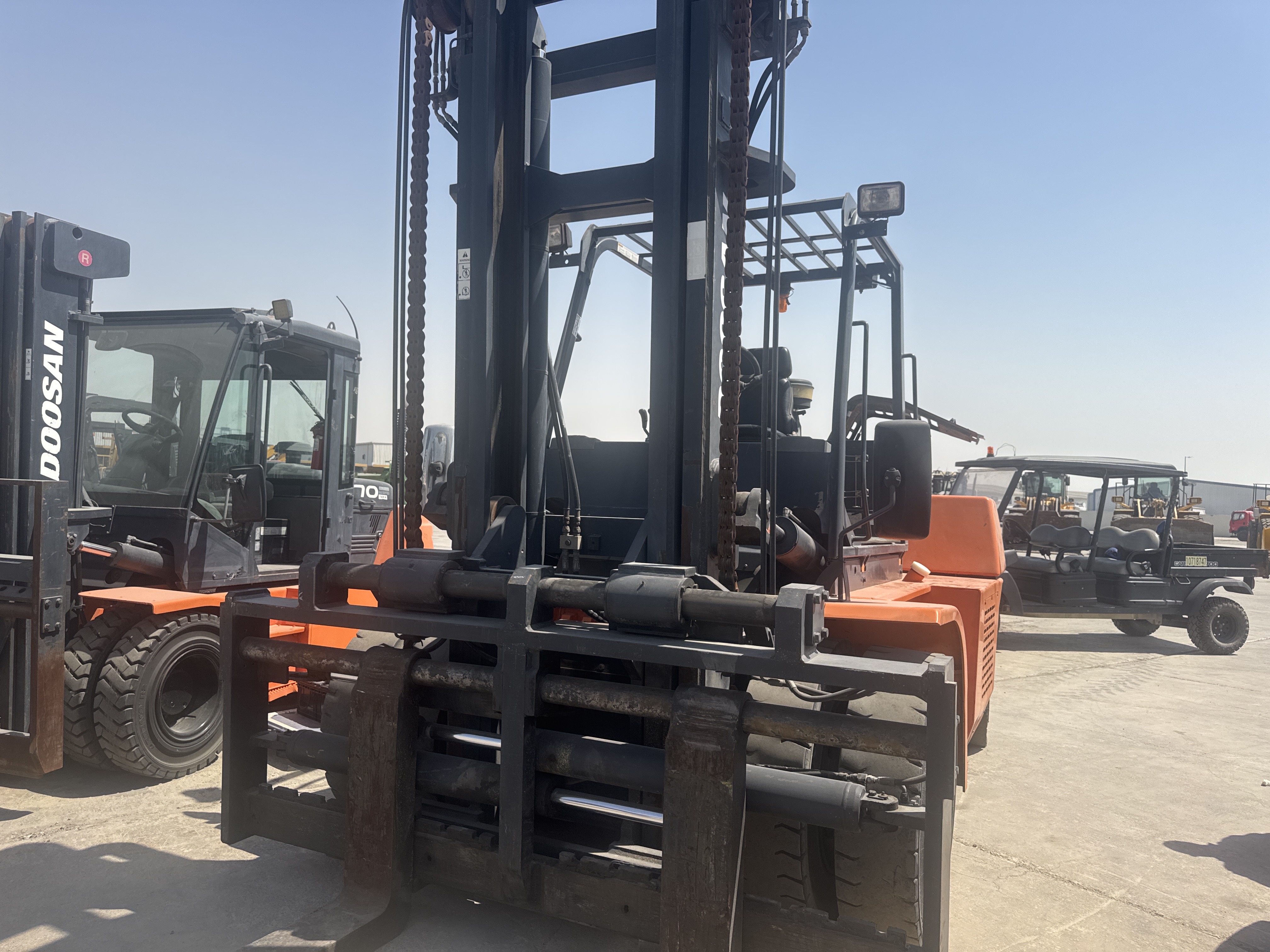 FLM-023-Doosan-D130S-5-Forklifts-inspection-Structure-Paint-1
