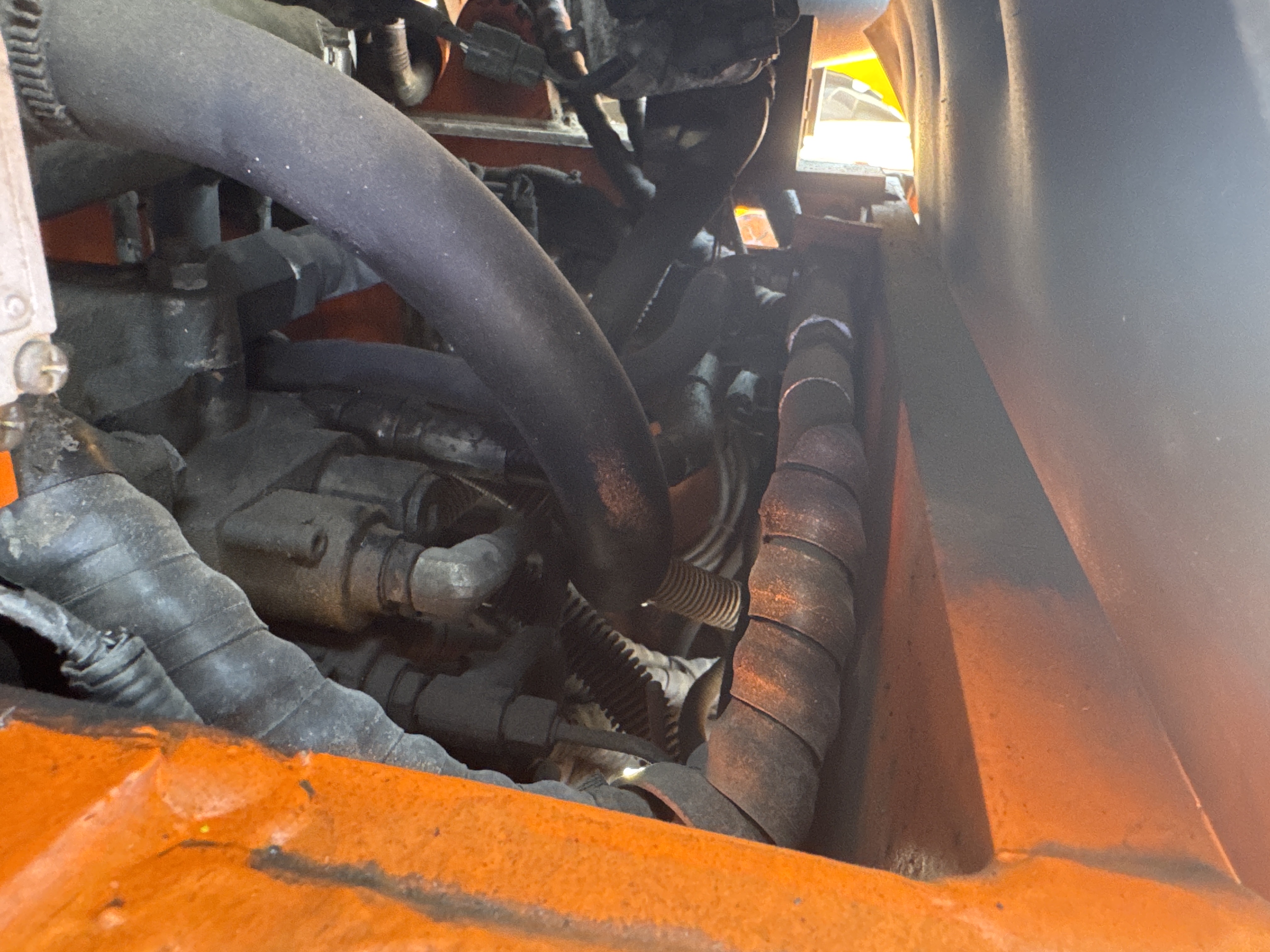 FLM-023-Doosan-D130S-5-Forklifts-inspection-Hydraulics-Main-control-valve-(MCV)-1