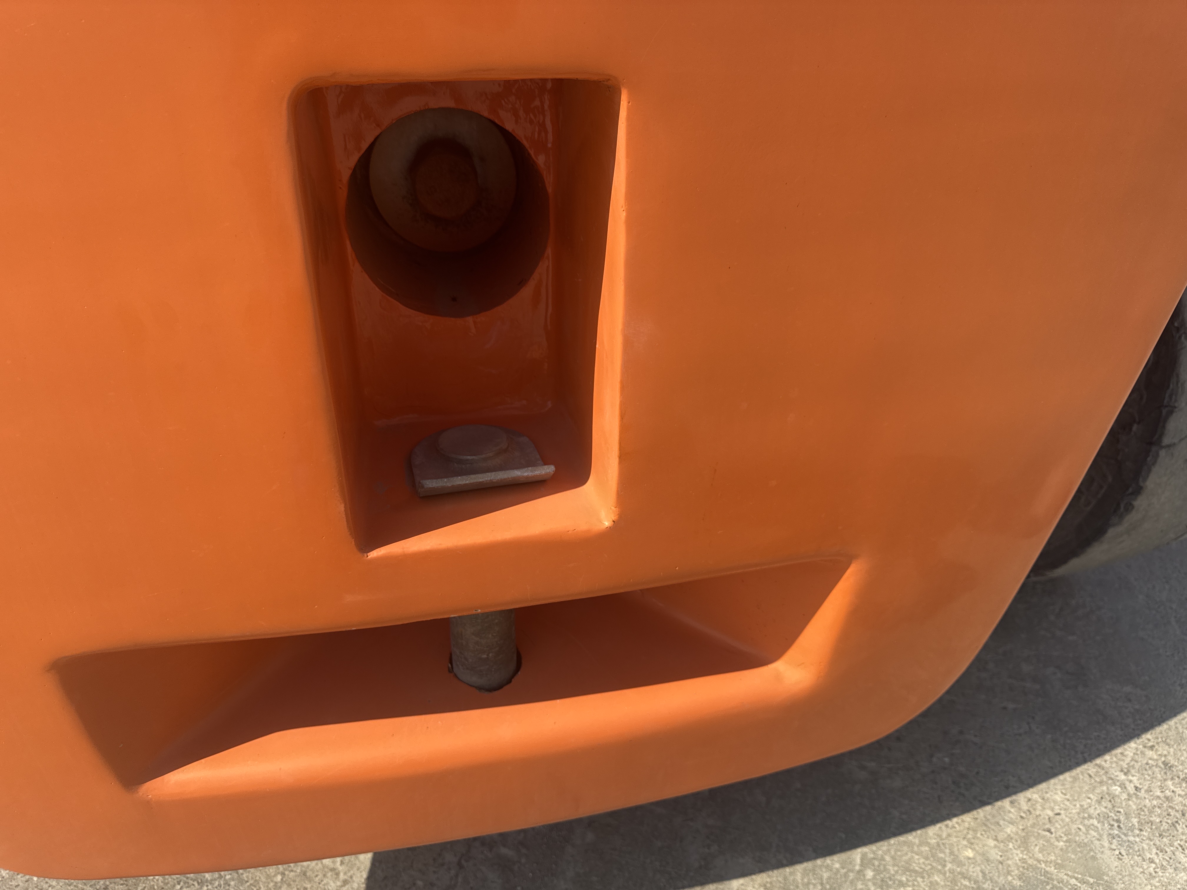 FLM-023-Doosan-D130S-5-Forklifts-inspection-Safety-Counter-weight-bolts-1