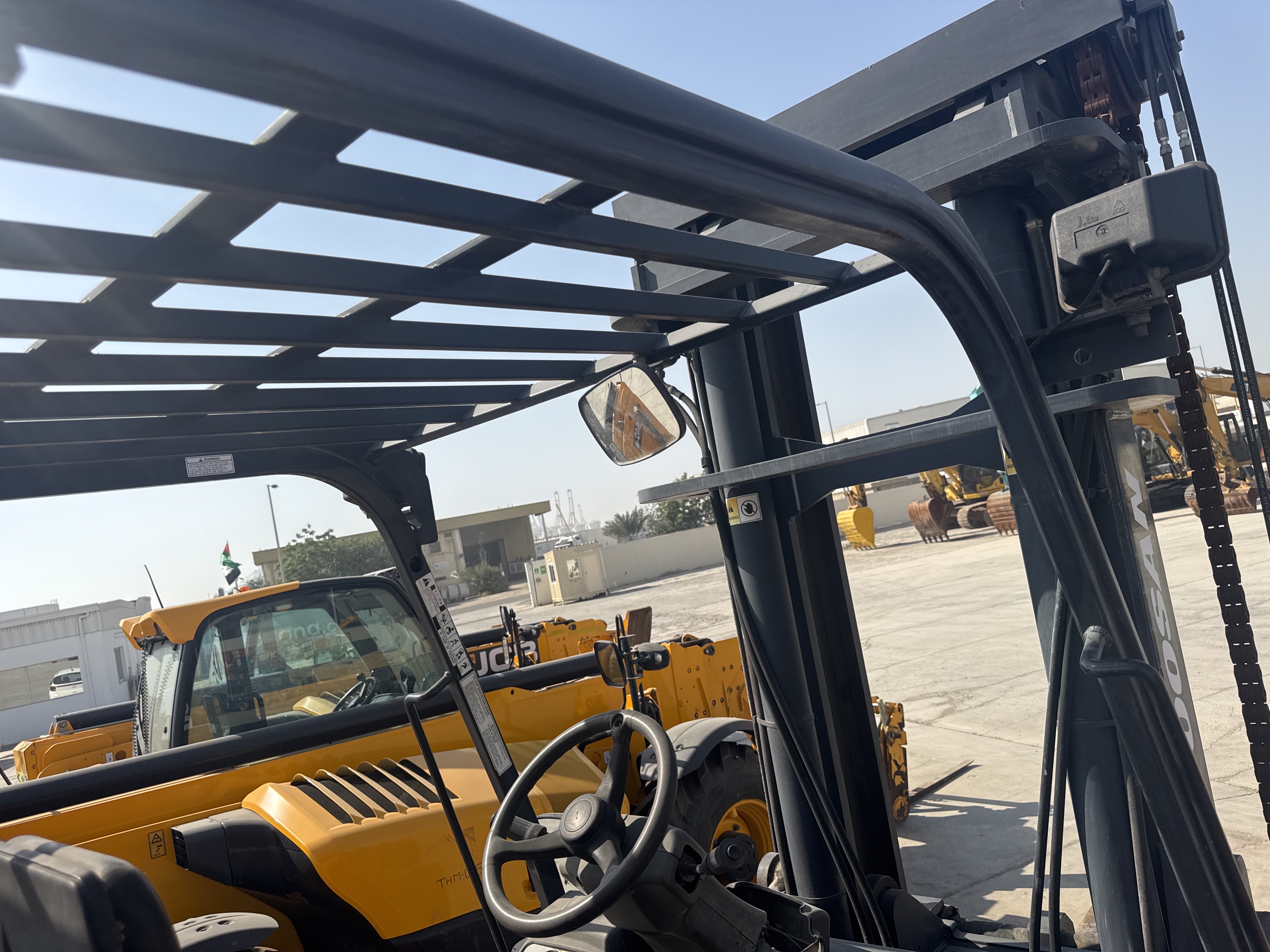 FLM-023-Doosan-D130S-5-Forklifts-inspection-Safety-Rollover-protective-structure-(ROPS-/-FOPS)-1