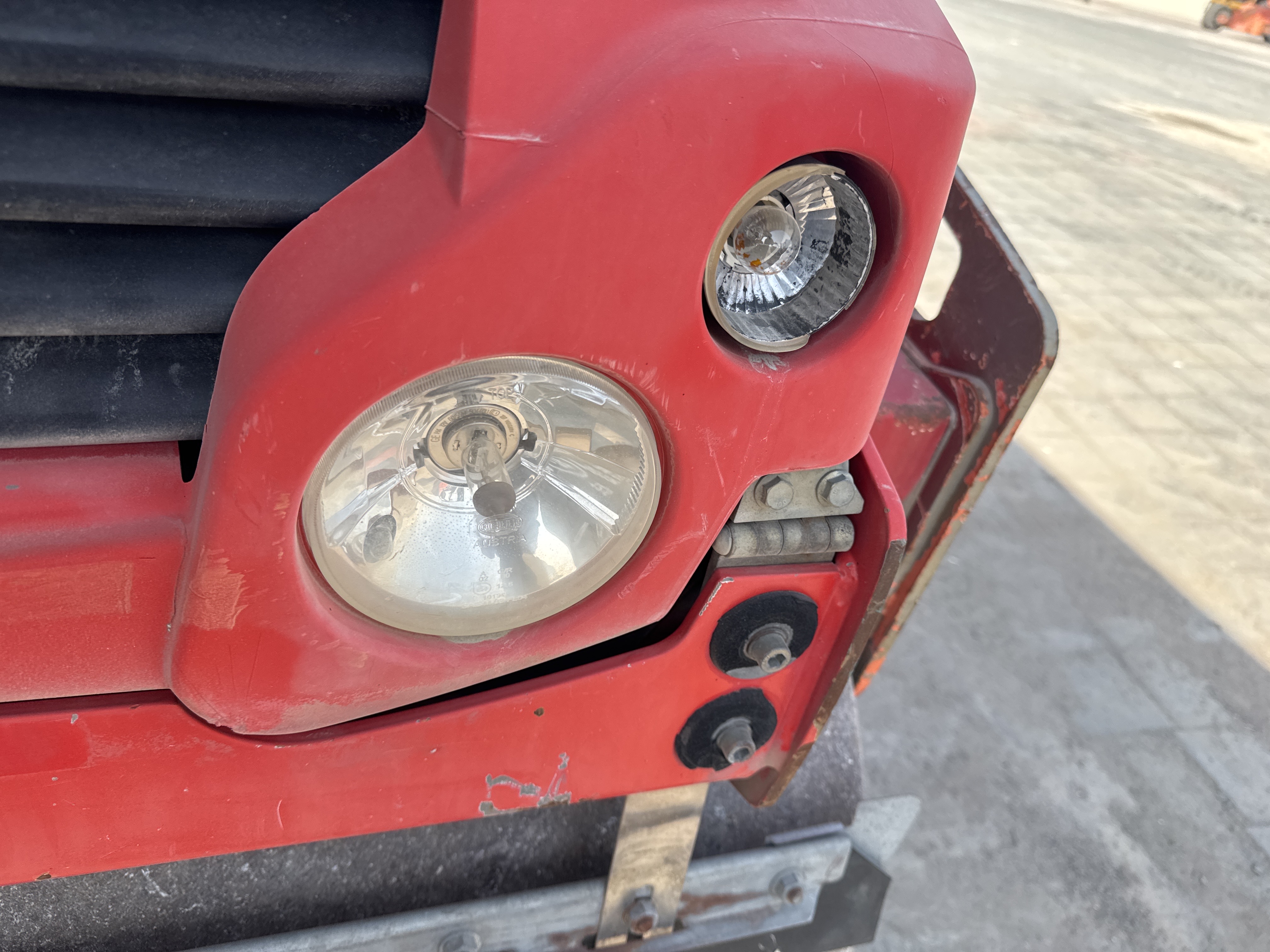SRC-011-Hamm-HD-12-VV-Tandem-rollers-inspection-Electronics-Lights-and-signals-4
