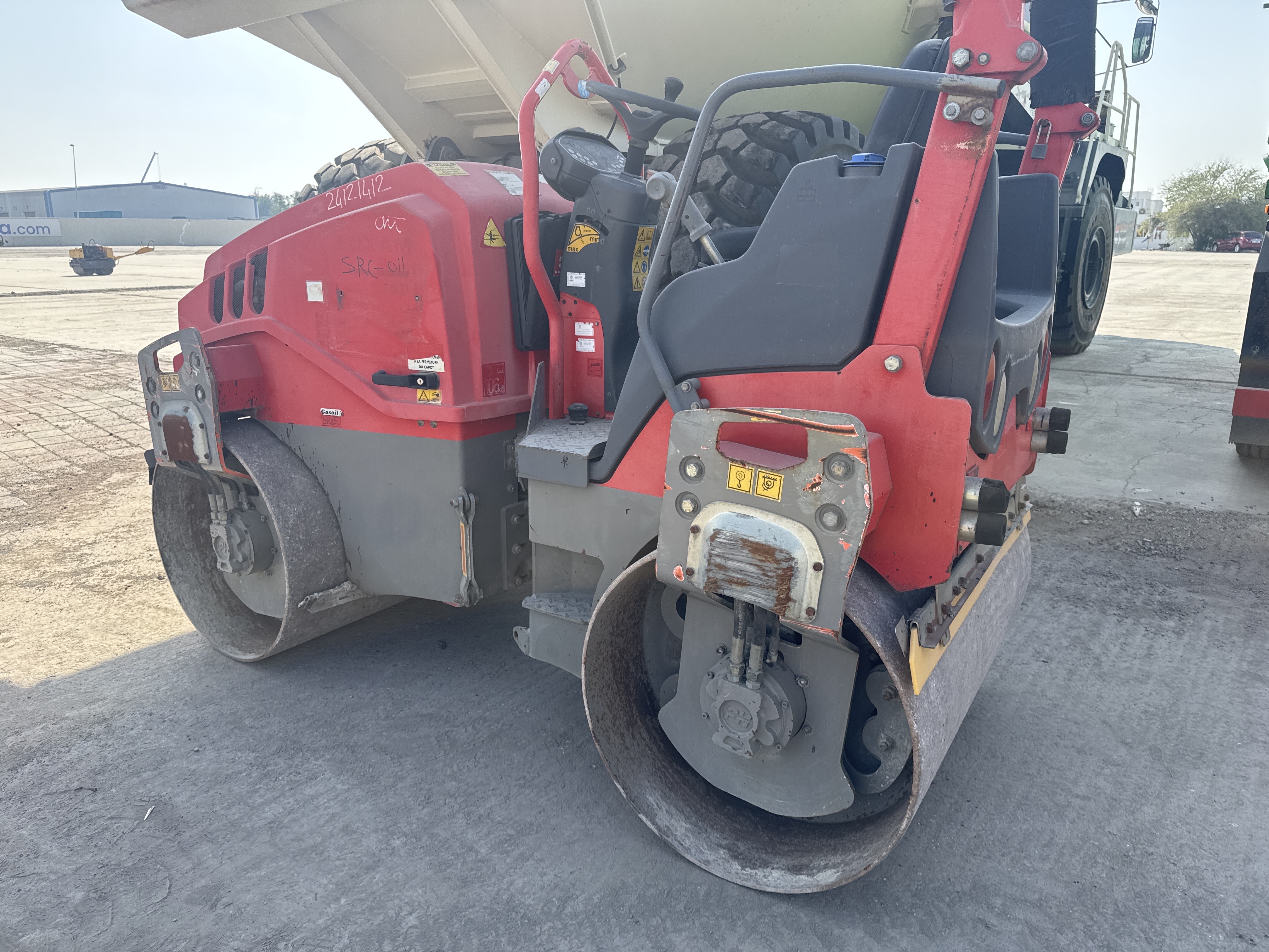 SRC-011-Hamm-HD-12-VV-Tandem-rollers-inspection-Structure-Paint-1