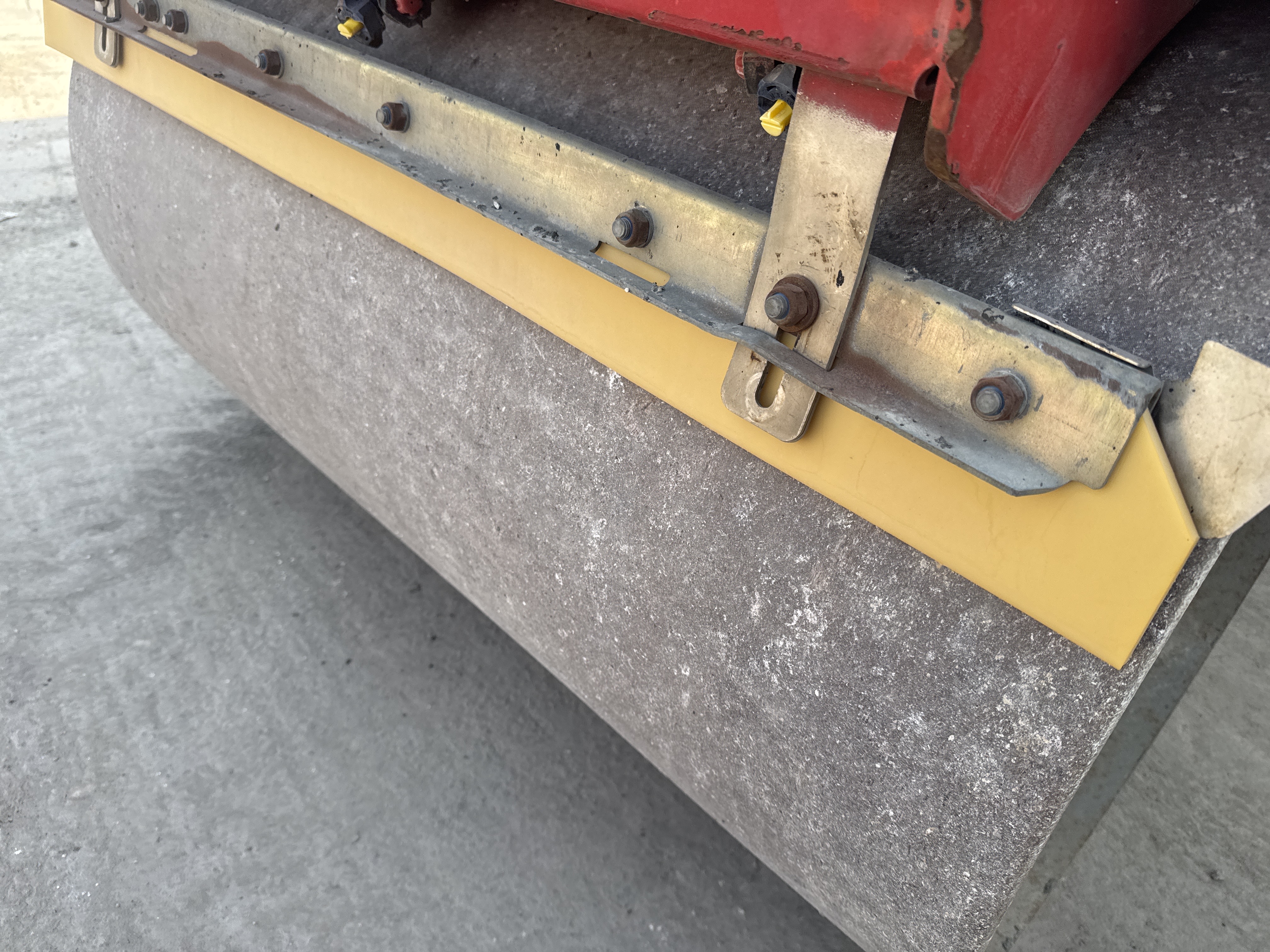 SRC-011-Hamm-HD-12-VV-Tandem-rollers-inspection-Structure-Rear-scrapers-1