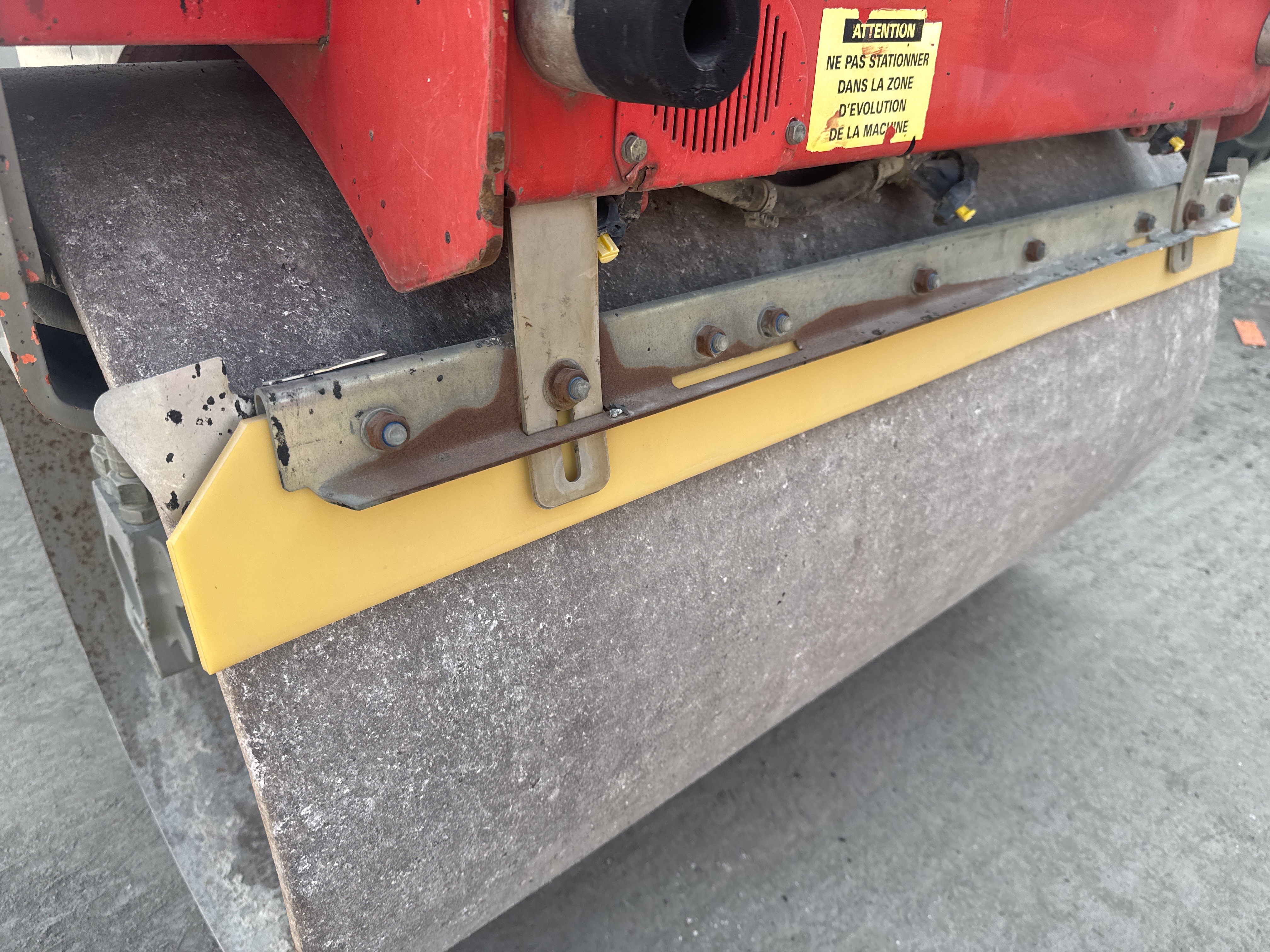 SRC-011-Hamm-HD-12-VV-Tandem-rollers-inspection-Structure-Rear-scrapers-1