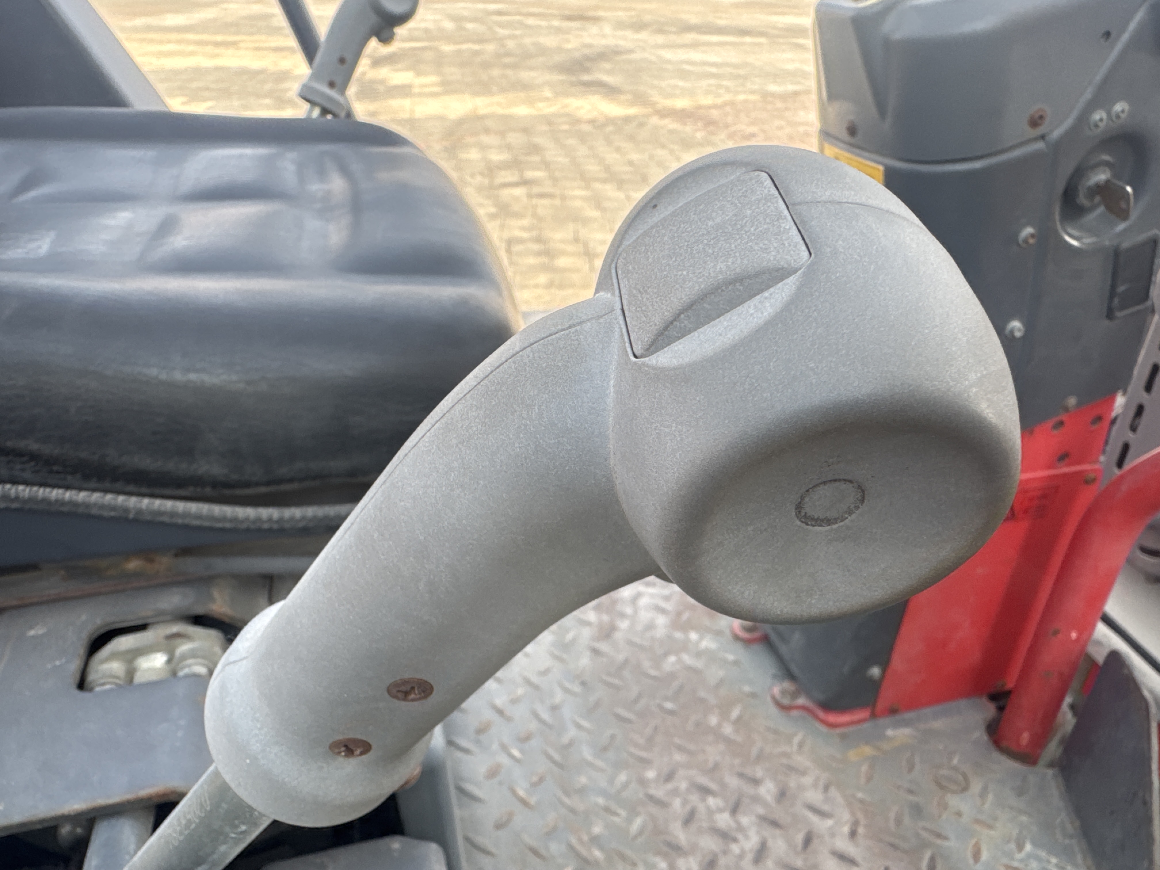 SRC-011-Hamm-HD-12-VV-Tandem-rollers-inspection-Cabin-Joysticks-1