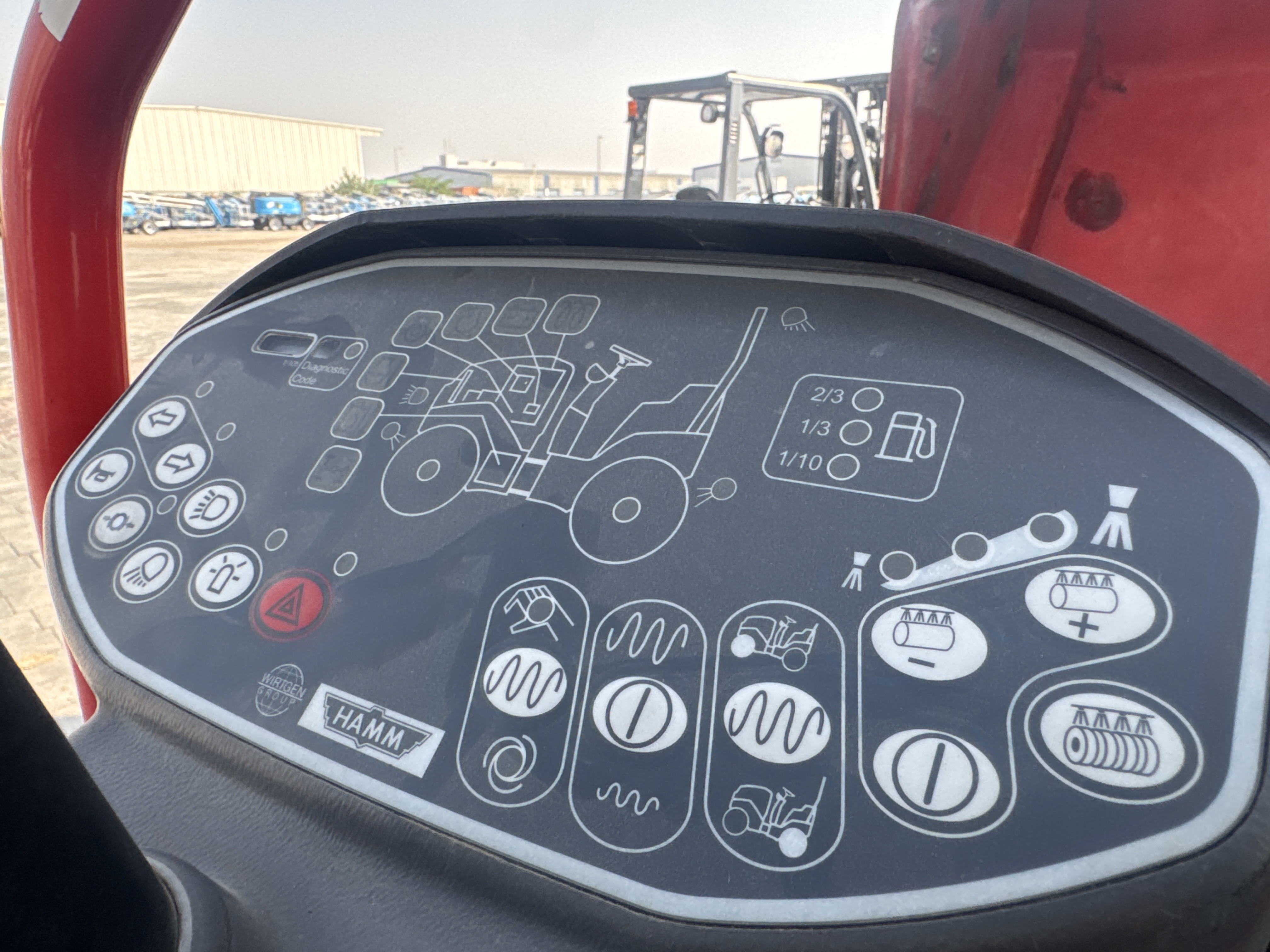 SRC-011-Hamm-HD-12-VV-Tandem-rollers-inspection-Cabin-Instrument-cluster-1