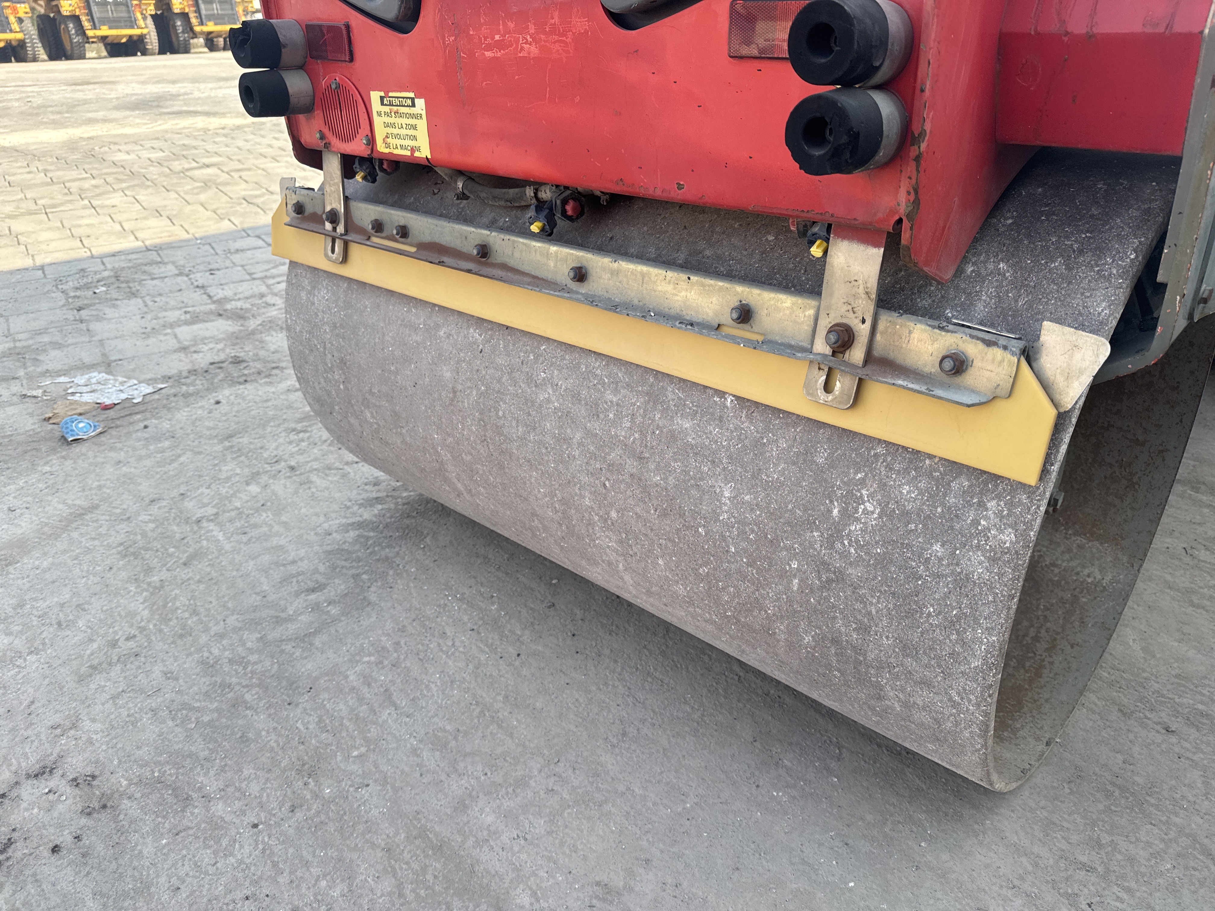SRC-011-Hamm-HD-12-VV-Tandem-rollers-inspection-Chassis-Rear-drum-1