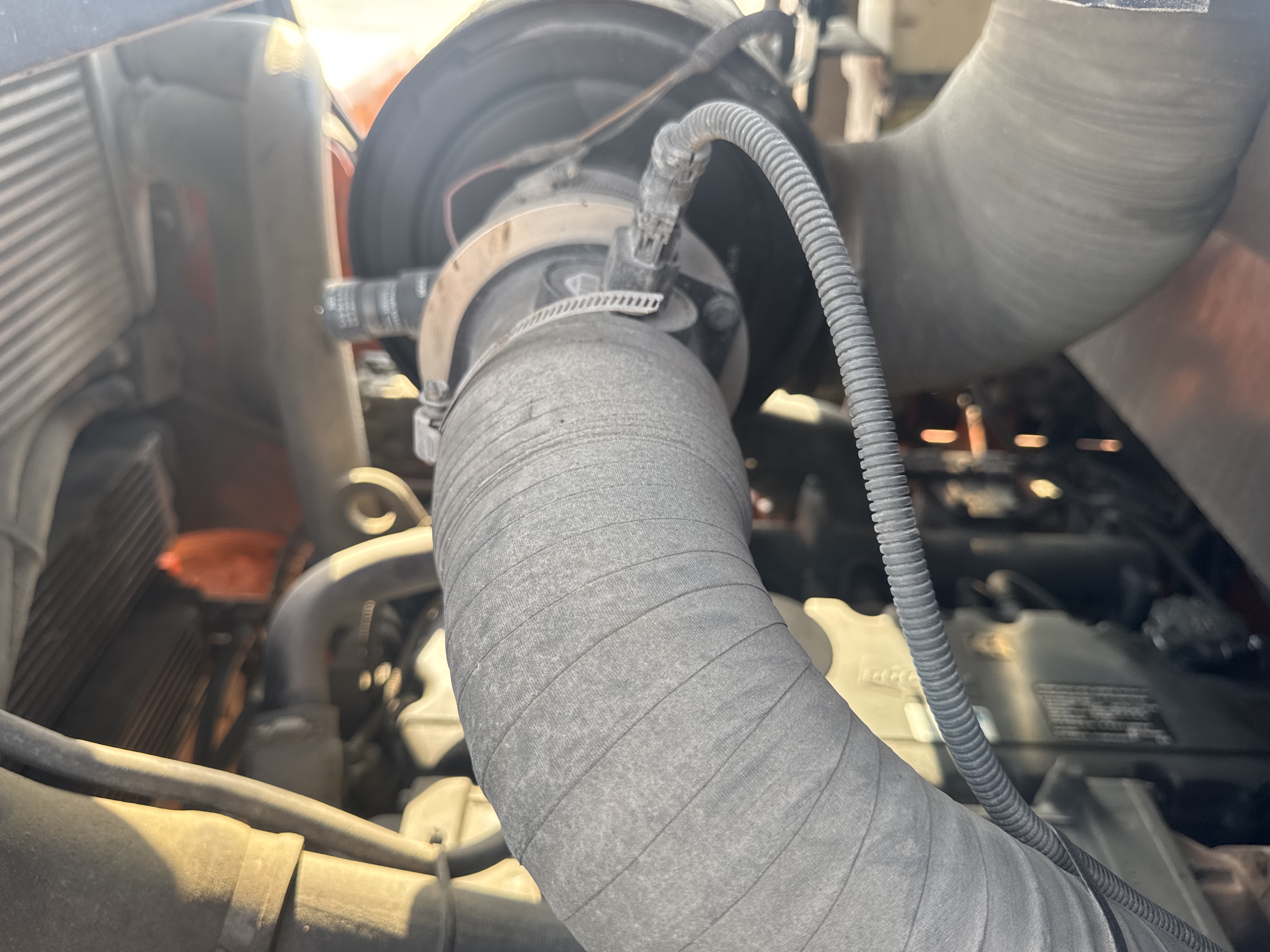 FLM-023-Doosan-D130S-5-Forklifts-inspection-Engine-Air-intake-system-1