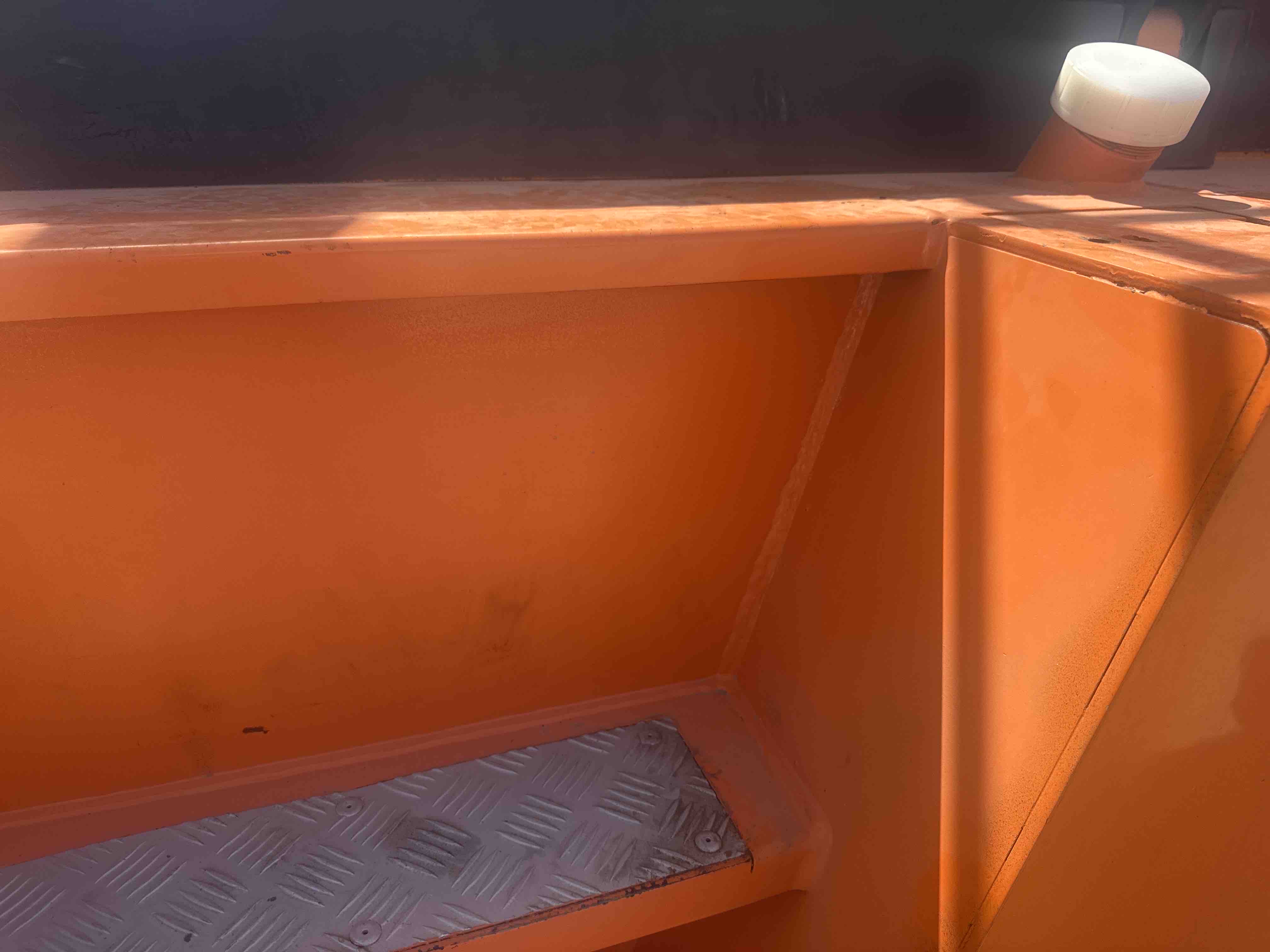 FLM-023-Doosan-D130S-5-Forklifts-inspection-Engine-Fuel-tank-1