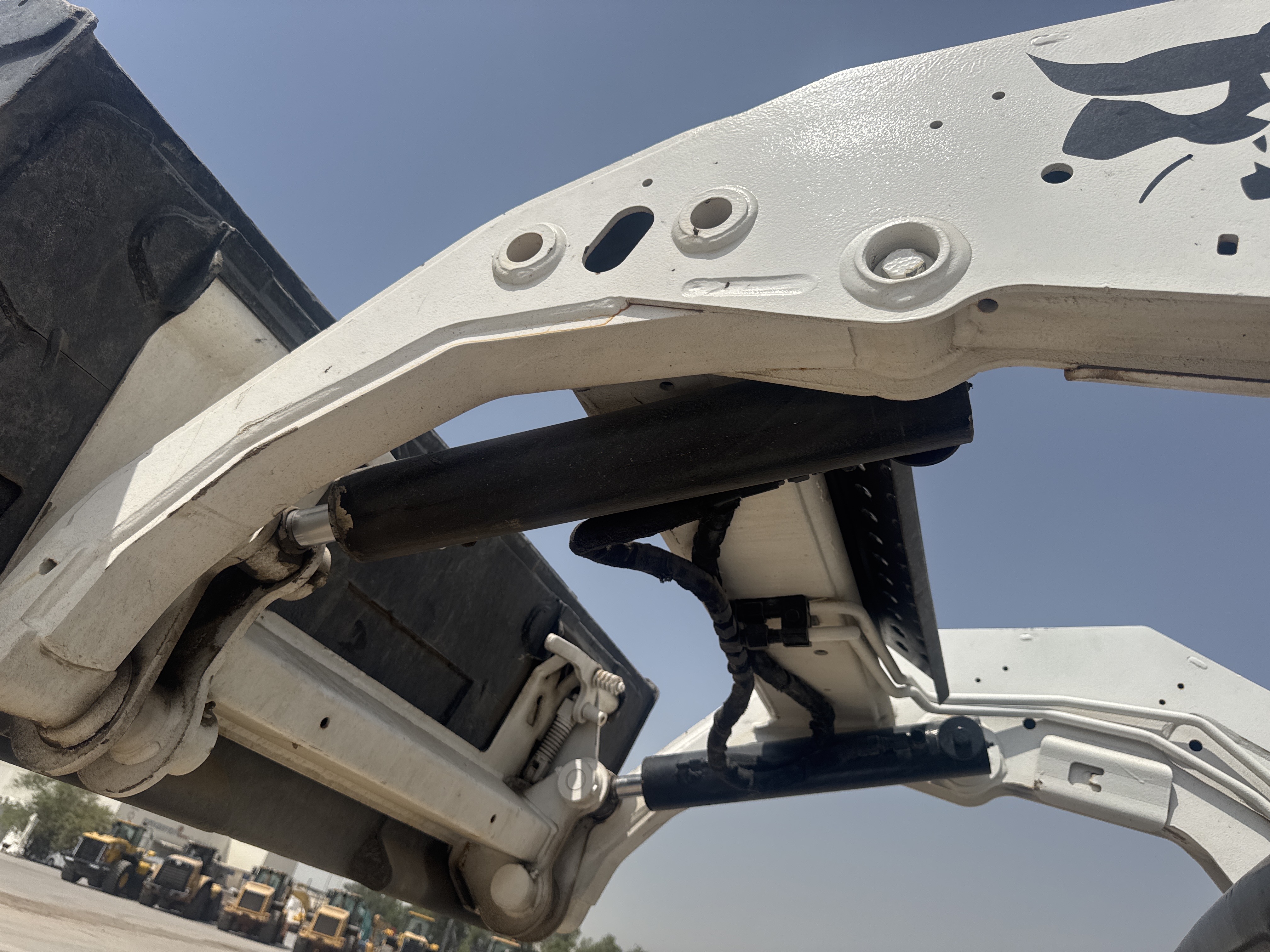 SSL-019-بوبكات-S150-لوادر-انزلاقية-بعجلات-فحص-الهيدروليك-أسطوانة-الدلو-1