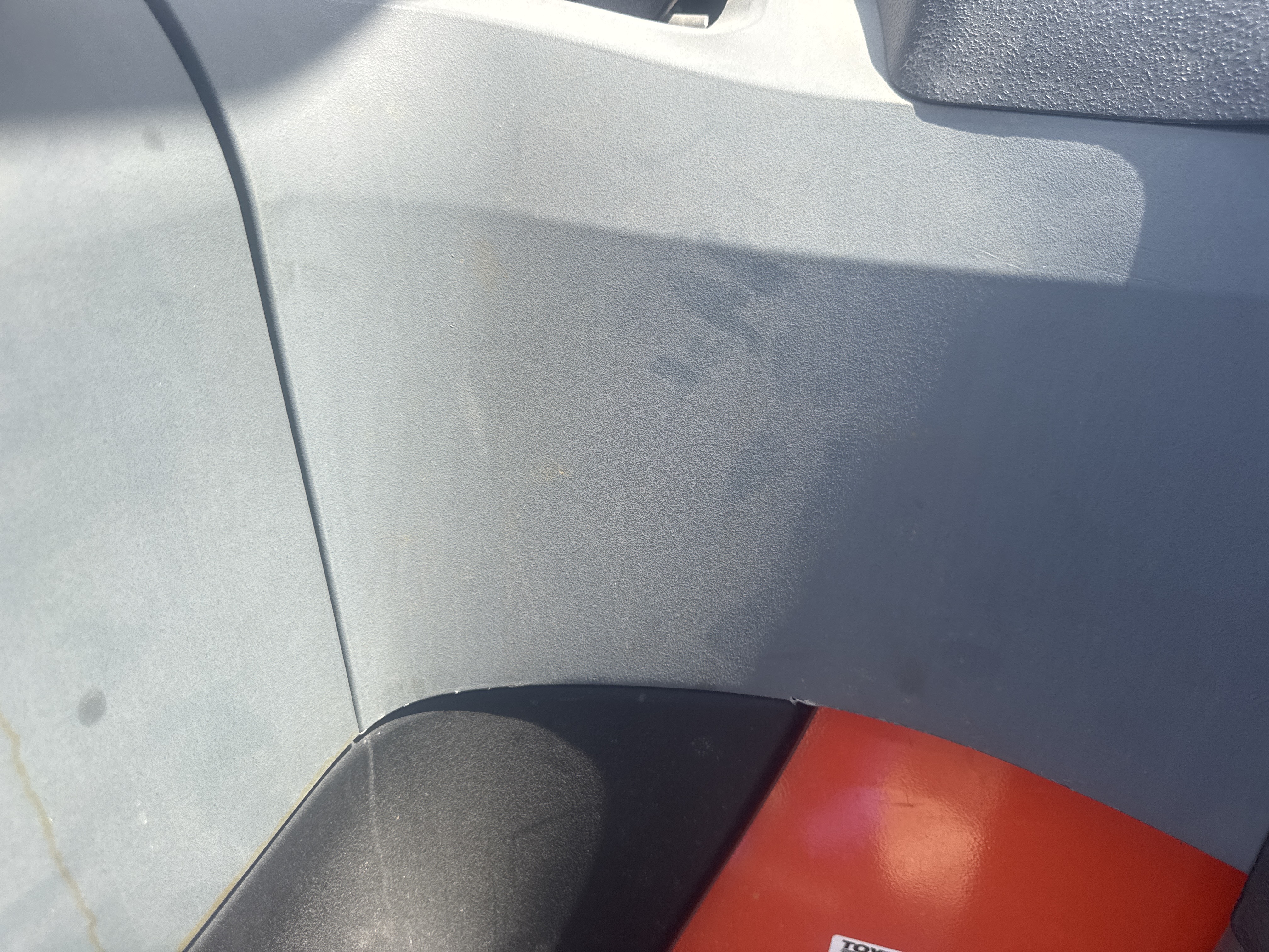 RTM-009-Toyota-9BRU23-Reach-trucks-inspection-Structure-Sheet-metal-(fiberglass)-1