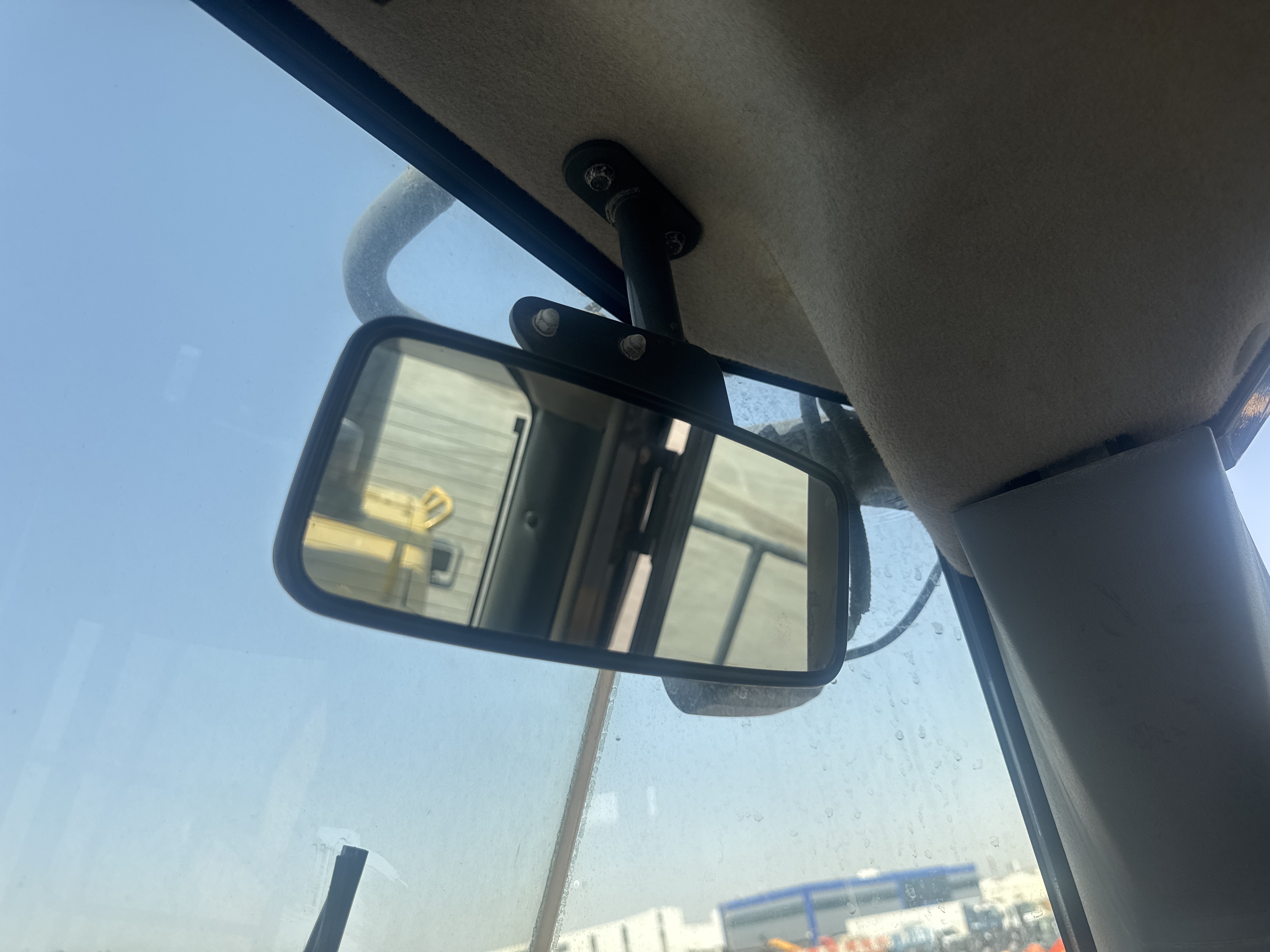 WHL-018-كوماتسو-WA500-6R-لوادر-بعجلات-فحص-الكابينة-المرايا-1