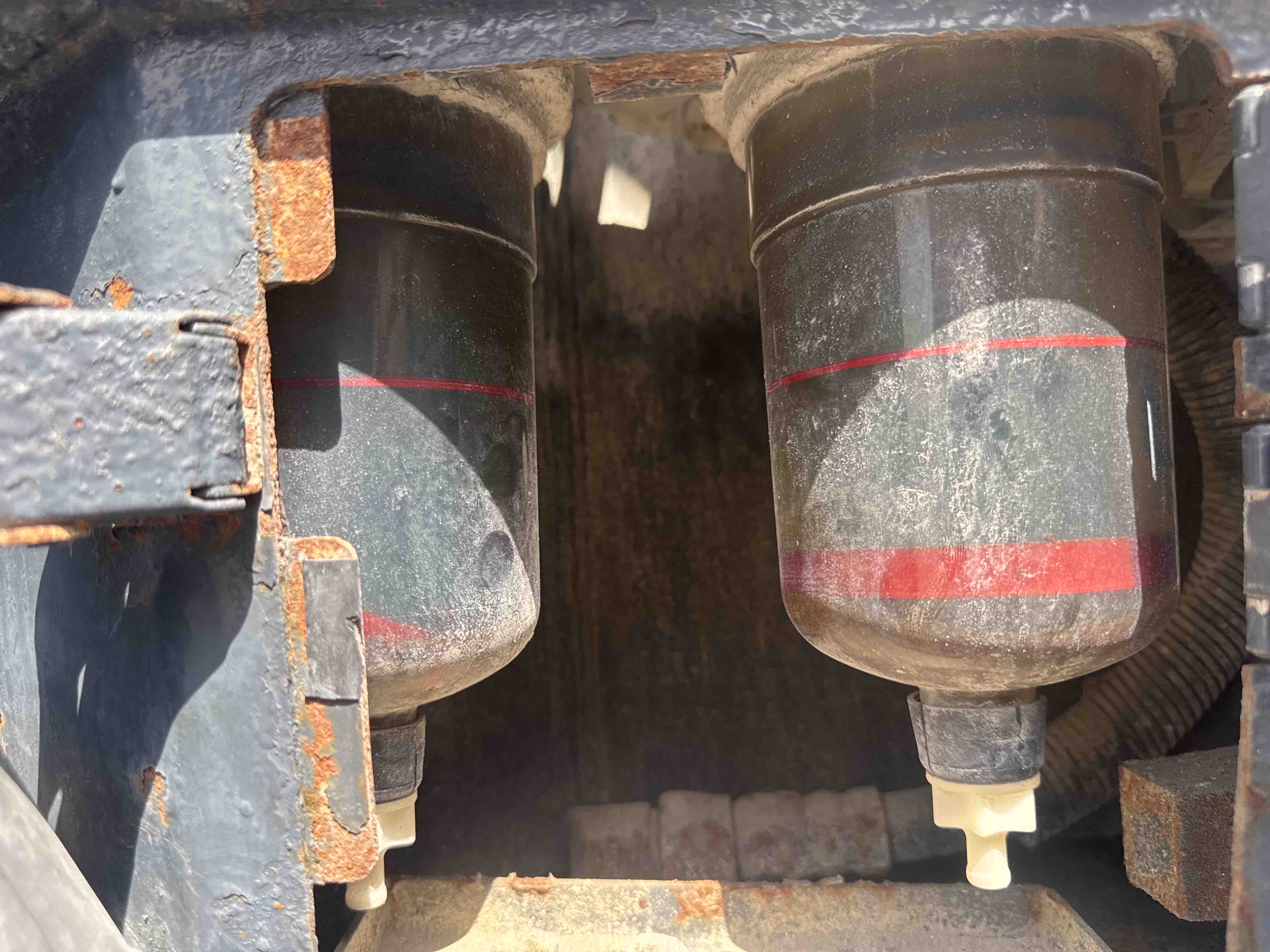 WHL-018-كوماتسو-WA500-6R-لوادر-بعجلات-فحص-المحرك-تسريب-الوقود-1