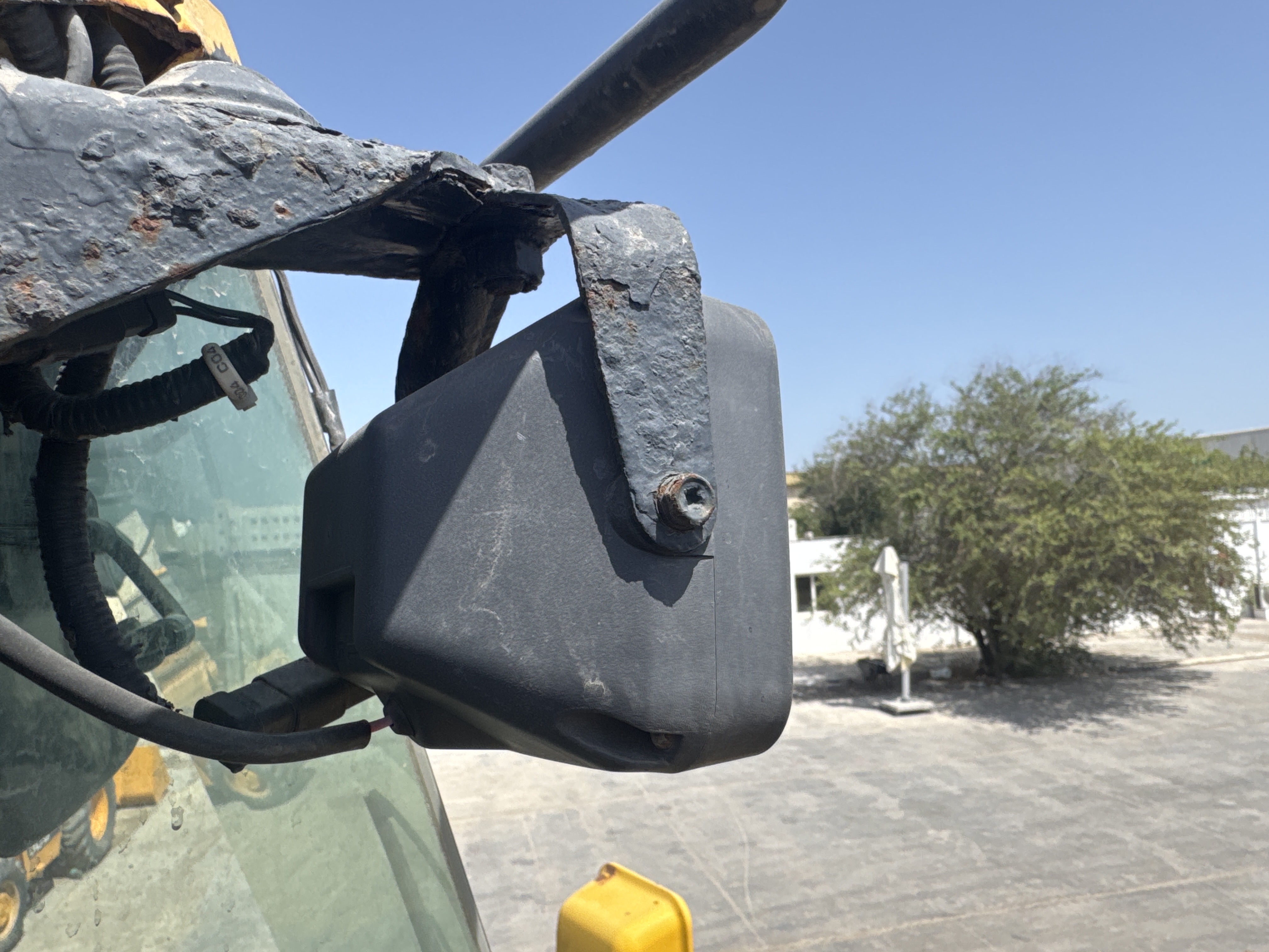 WHL-018-كوماتسو-WA500-6R-لوادر-بعجلات-فحص-الكهربائيات-الأنوار-والإشارات-1